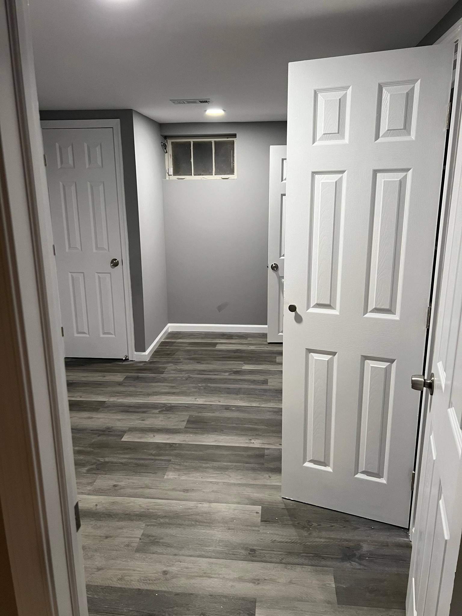 Alexis Construction LLC #162756 We do drywall and framing work in