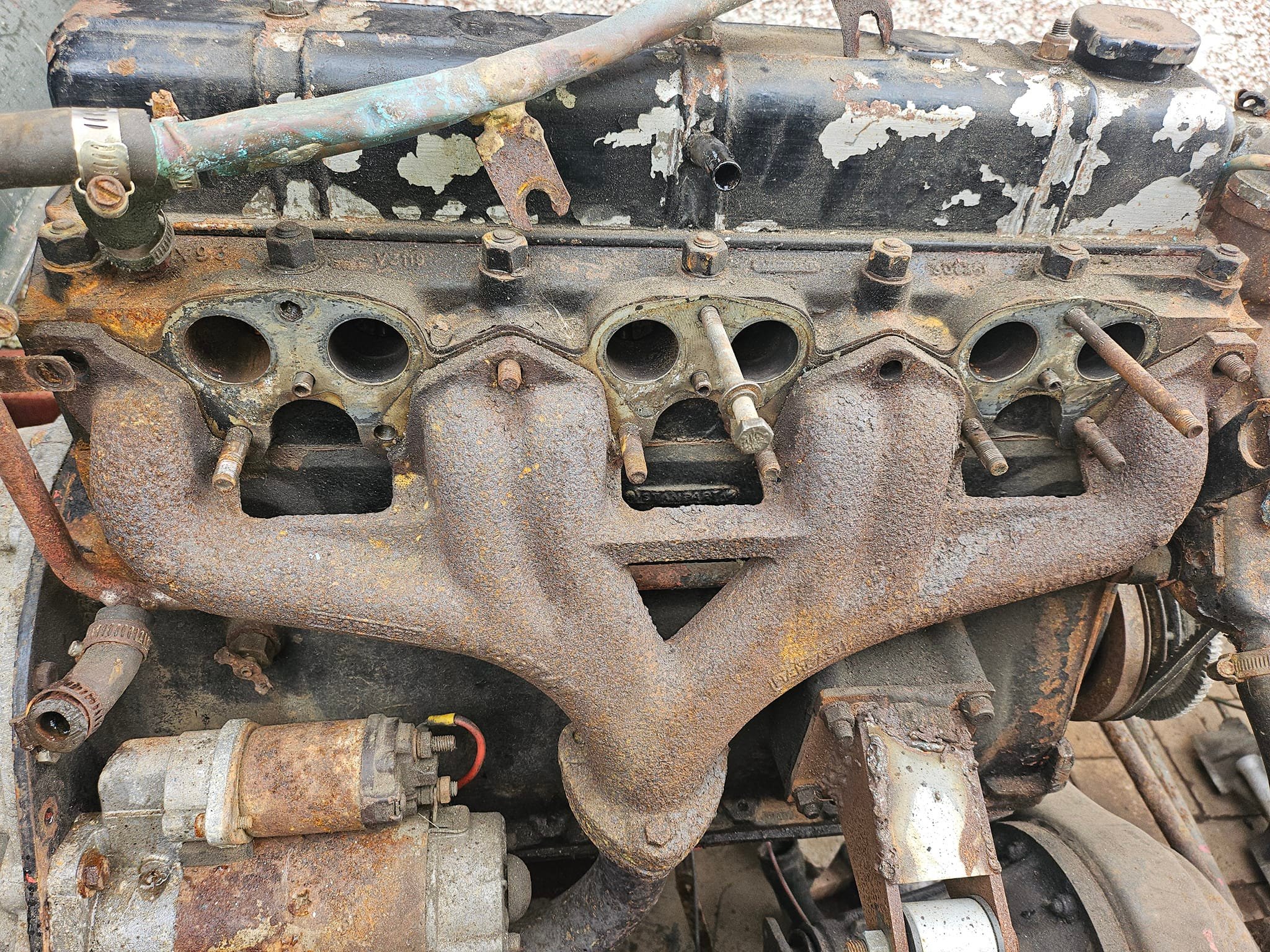 How to identify this engine and find original stickers?