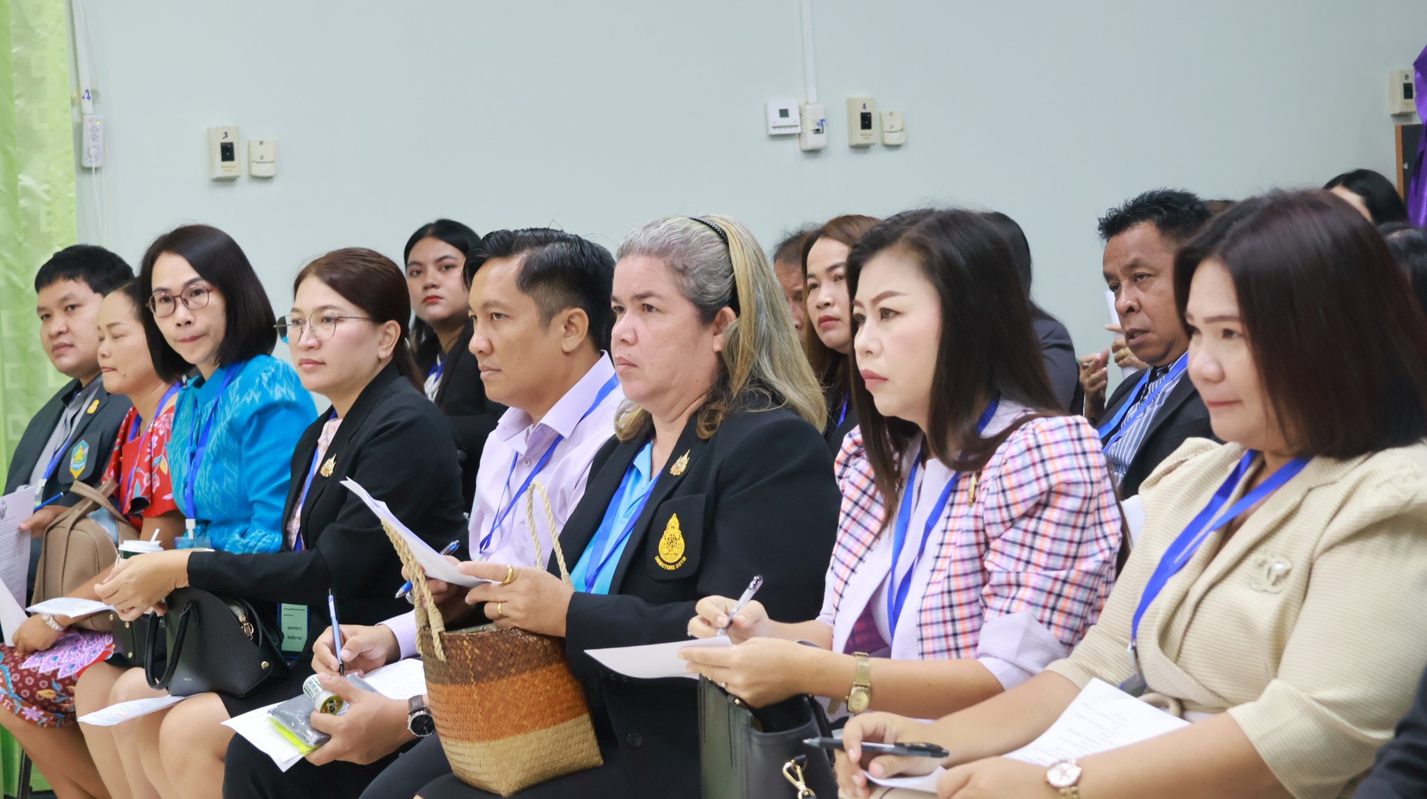 สำนัก... - สำนักงานเขตพื้นที่การศึกษาประถมศึกษานครสวรรค์ เขต 1