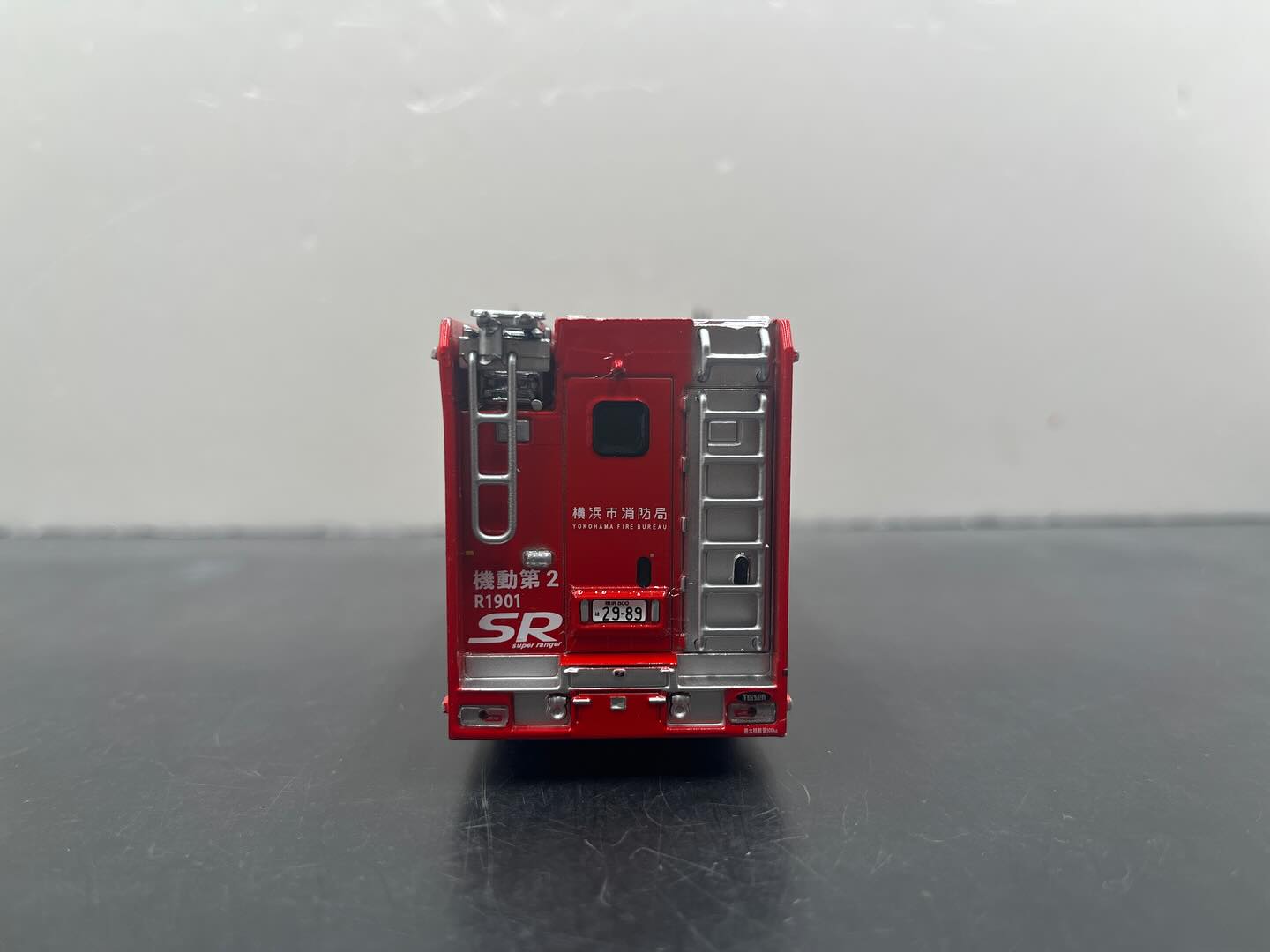 ACT - 皆様ご注目! ACT CAR 1/64 横浜市消防局 SR 特別高度救助車(SR2 