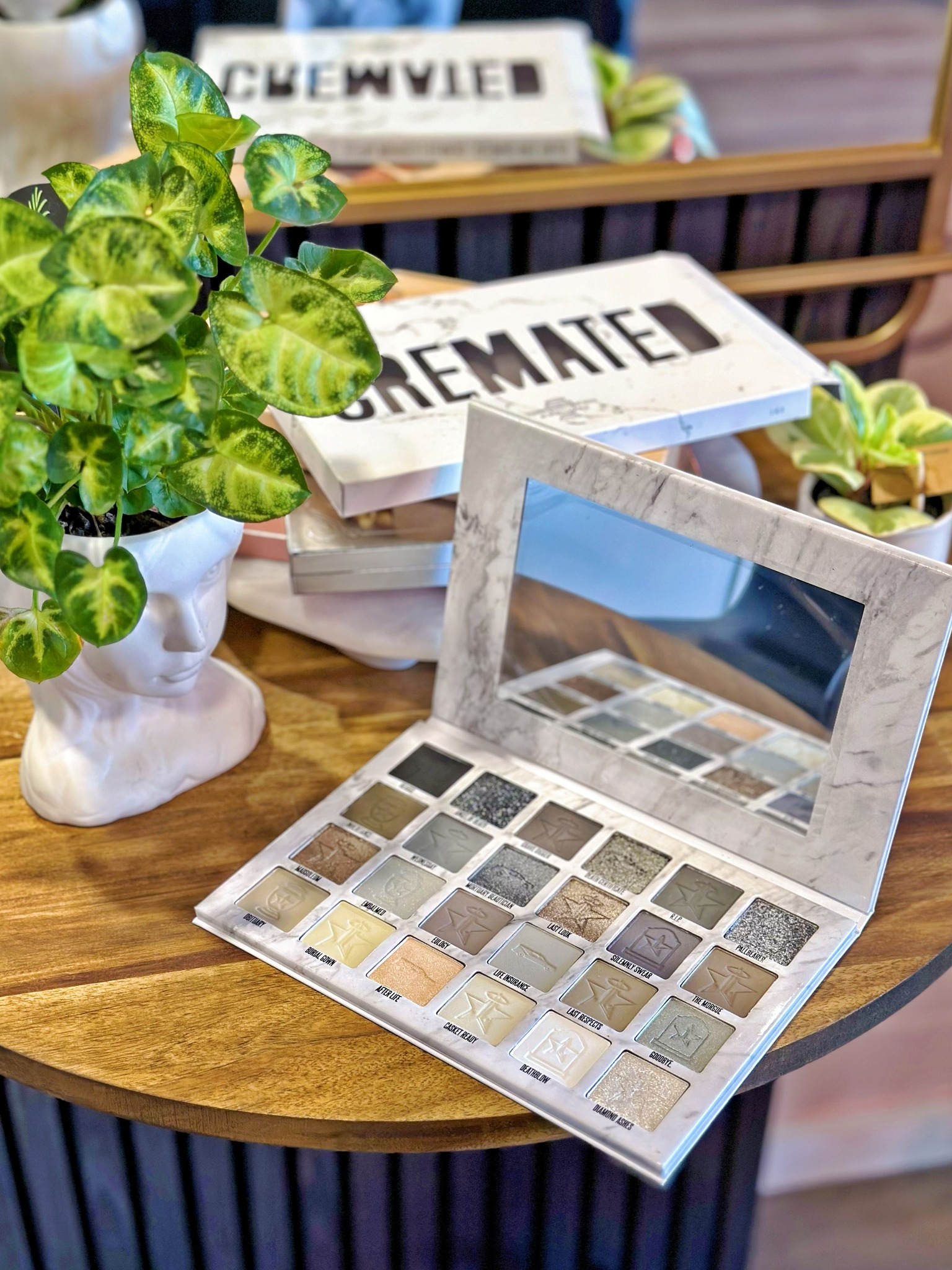 One palette. Endless looks. 💀✨ From smoky romance to bold drama