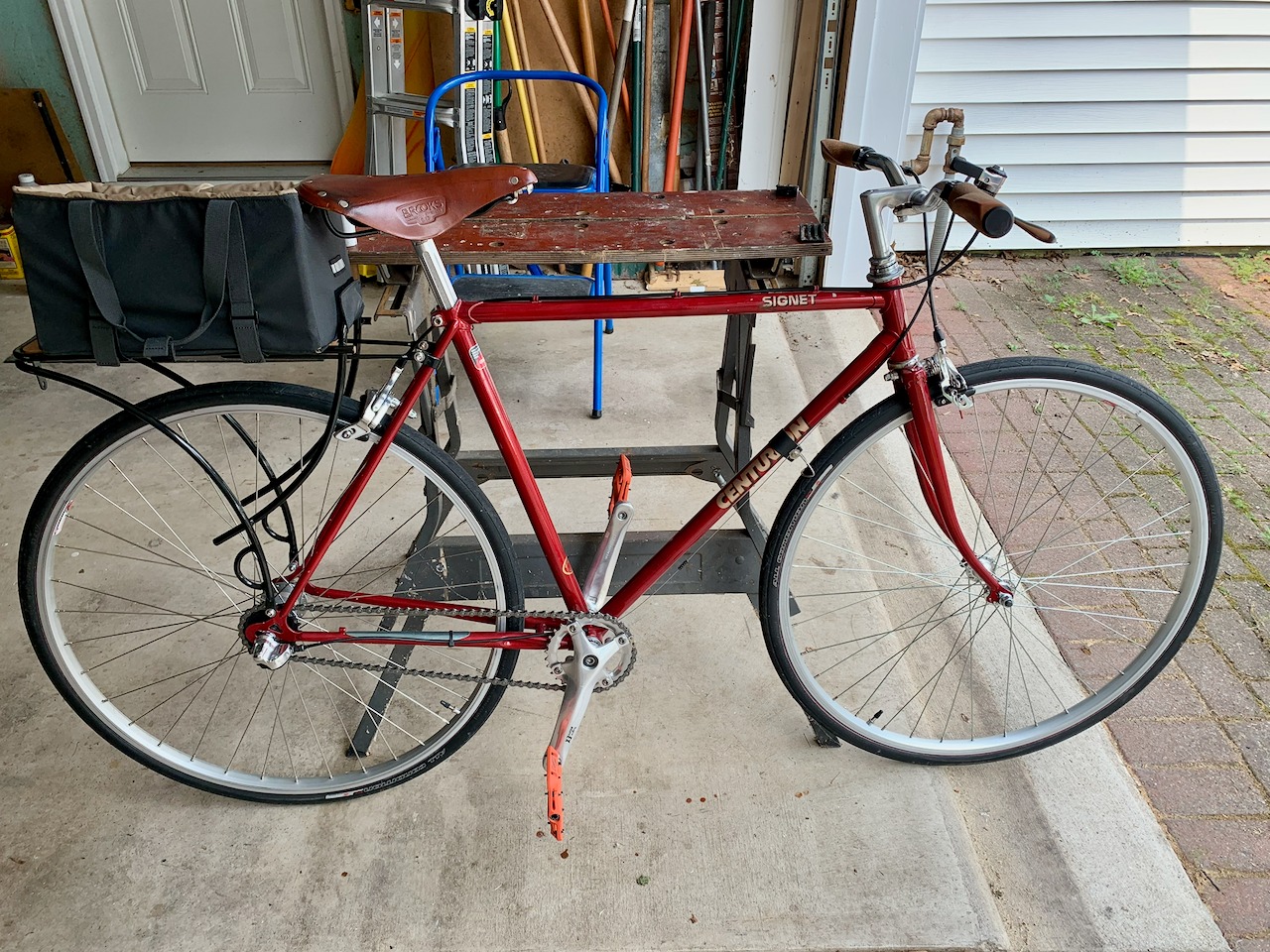 1978 Centurion Signet 10 speed bike with 1970s Schwinn style