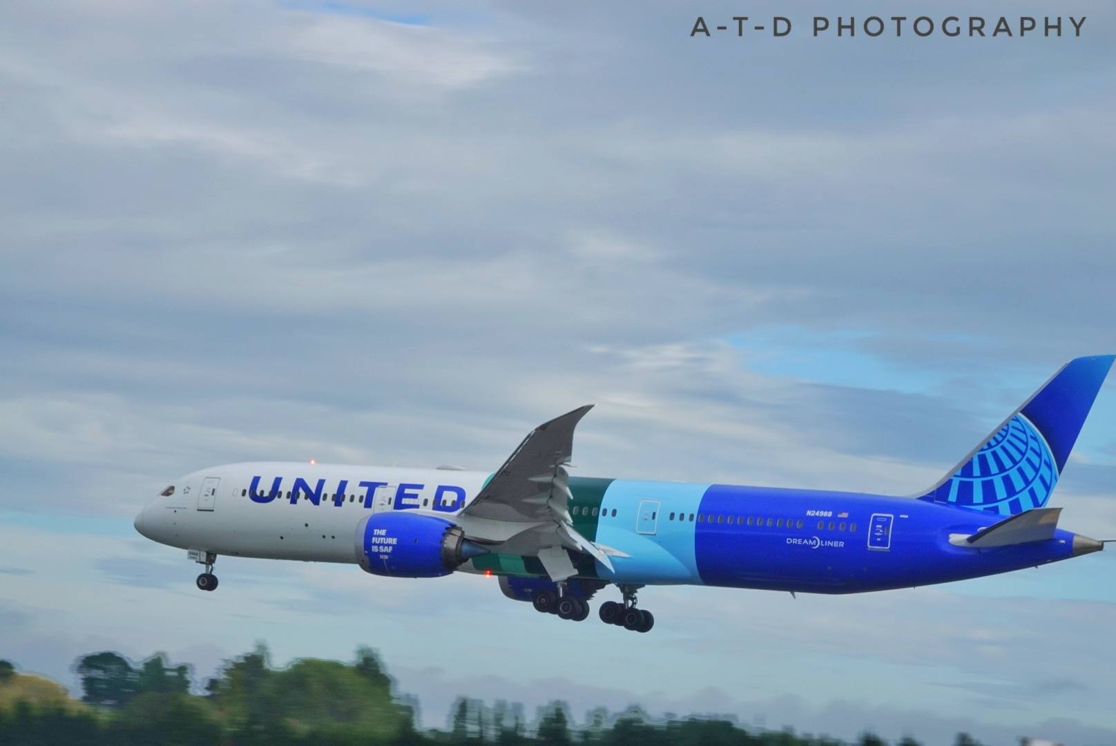 United SAF livery + a few other goodies.