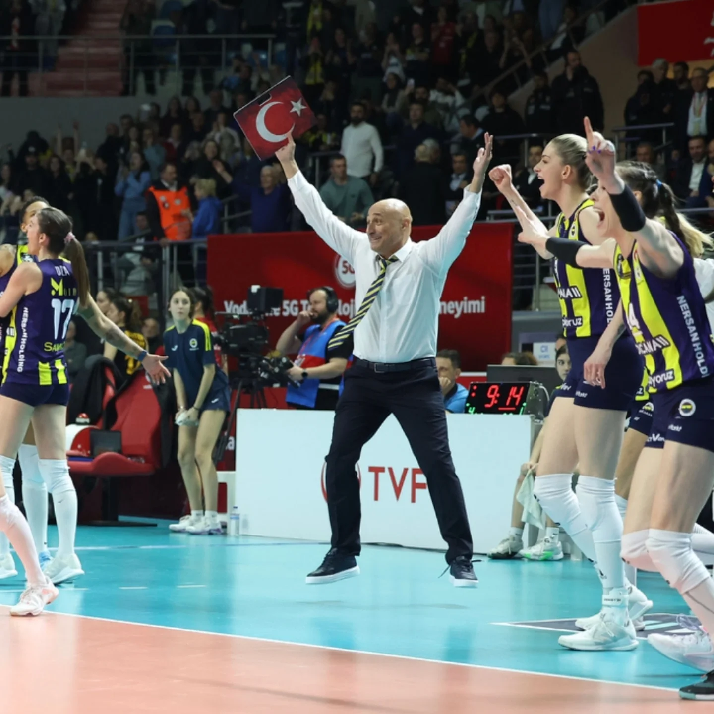 Fenerbahçe Bayan Voleybol - Taraftar Sayfası - Değerli Oyuncumuz Dicle ...