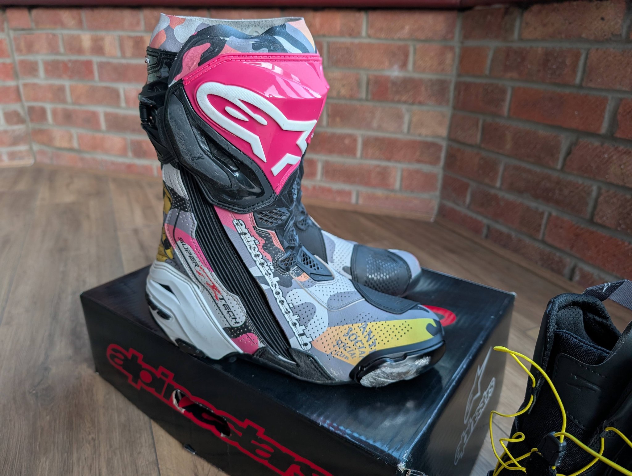 Alpinestars Supertech R Assc boots for sale