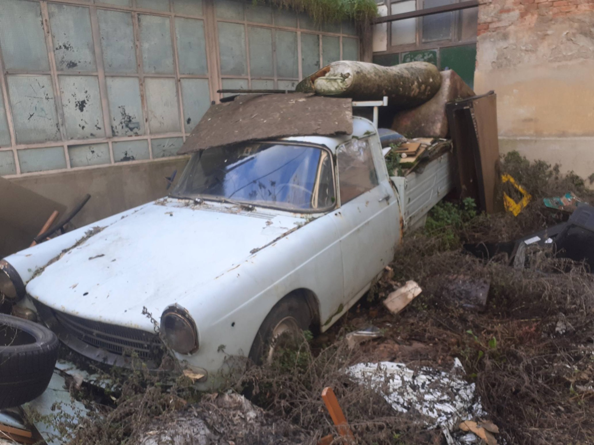 Lot De Pièces Carrosserie Peugeot 404 : Capot + Portes - Occasion, état Opérationnel Avec Usure