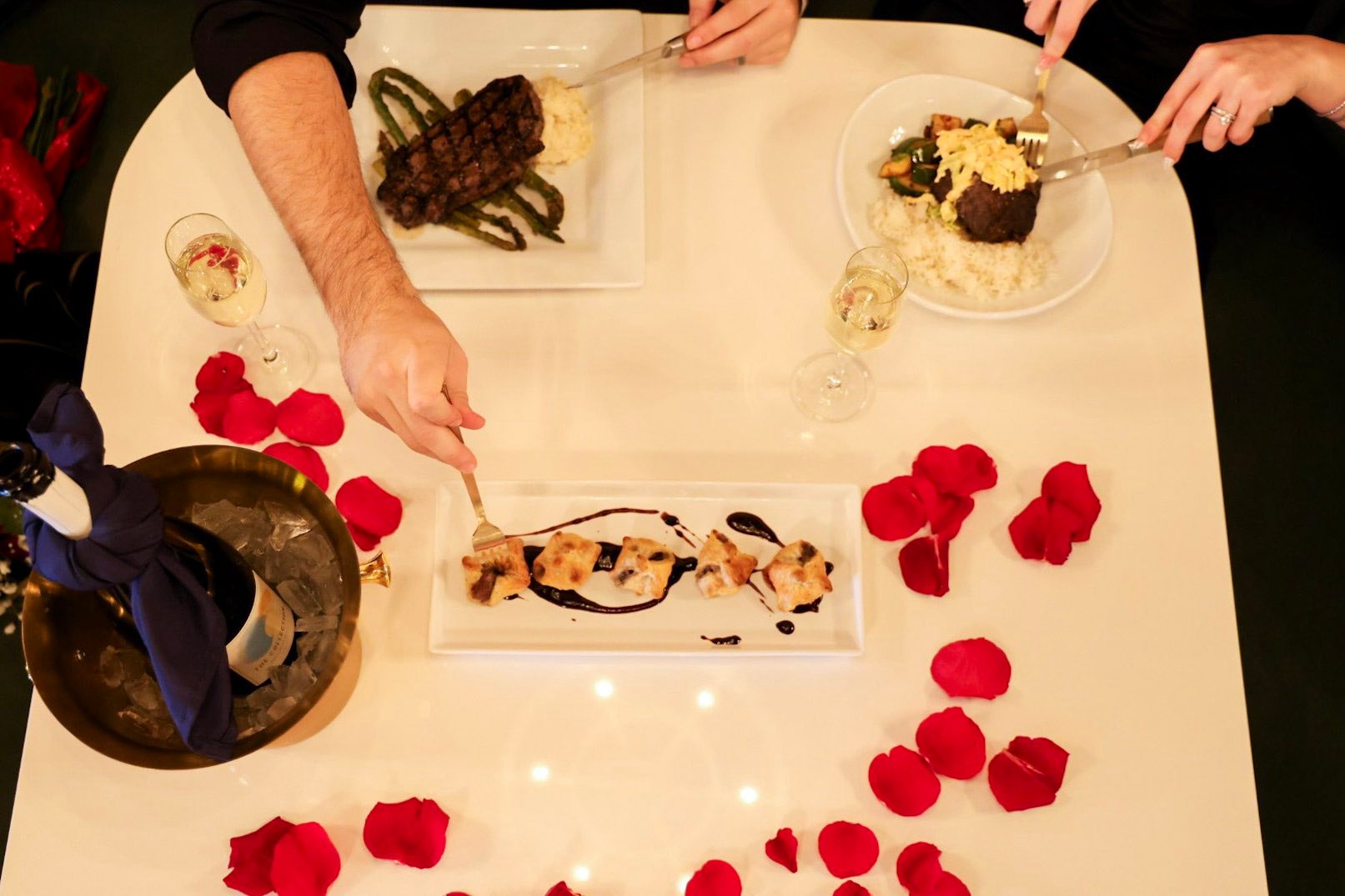 The Artisan - Announcing our special Valentine’s Dinner... | Facebook