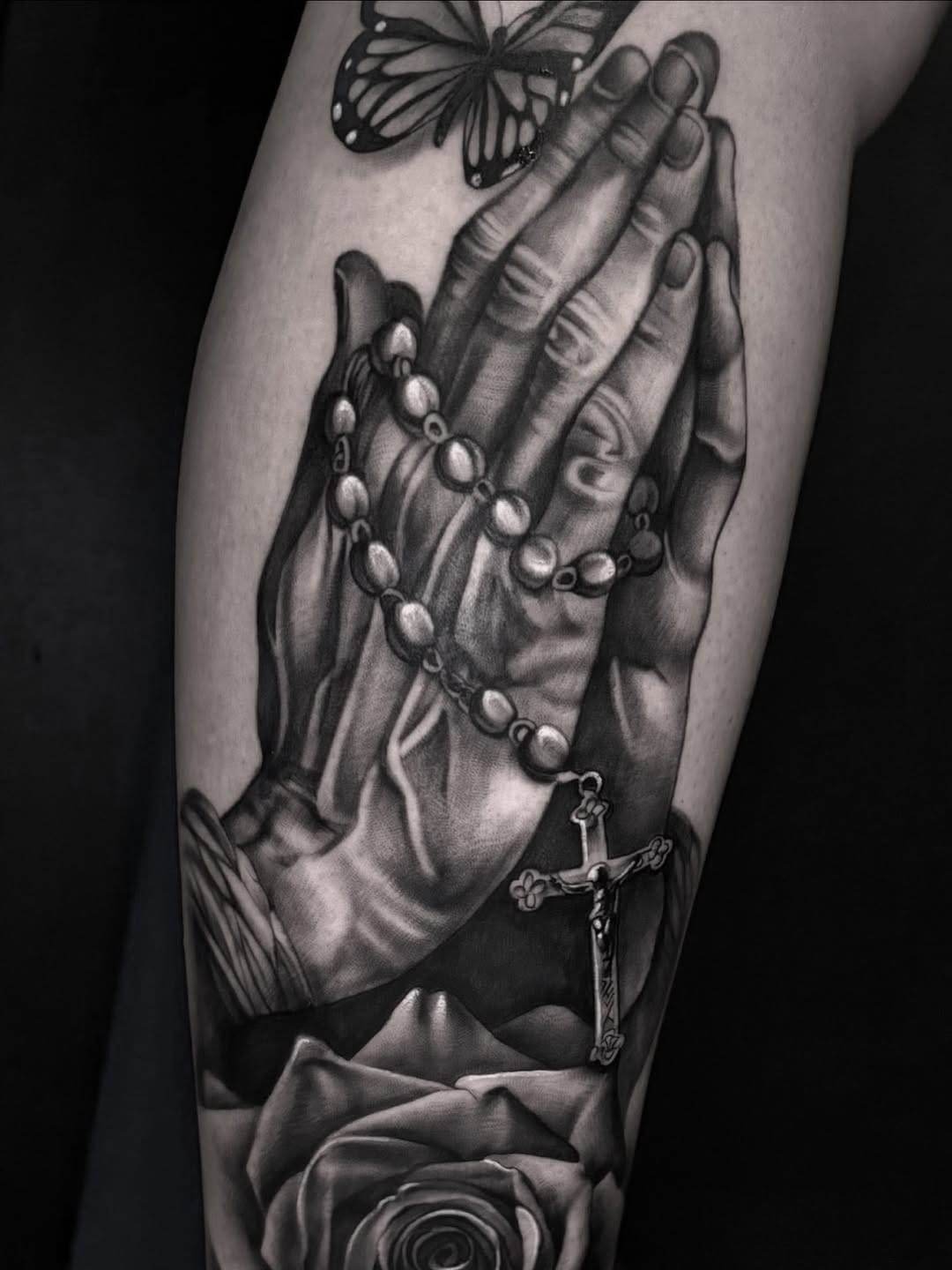 Praying hands from last week for Aroha :) #tattoo #prayinghands
