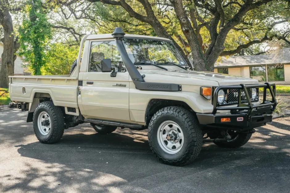 Texas Land Cruisers LLC