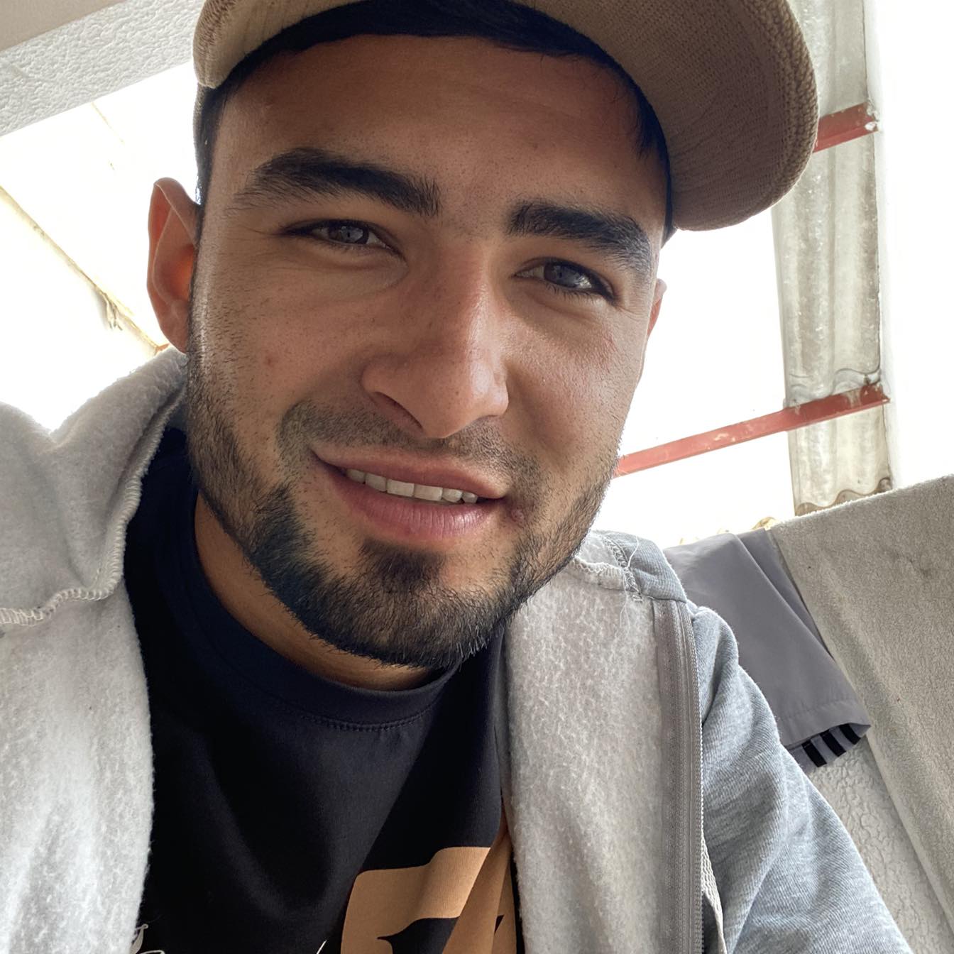 El rrusti - El rrusti updated their profile picture.