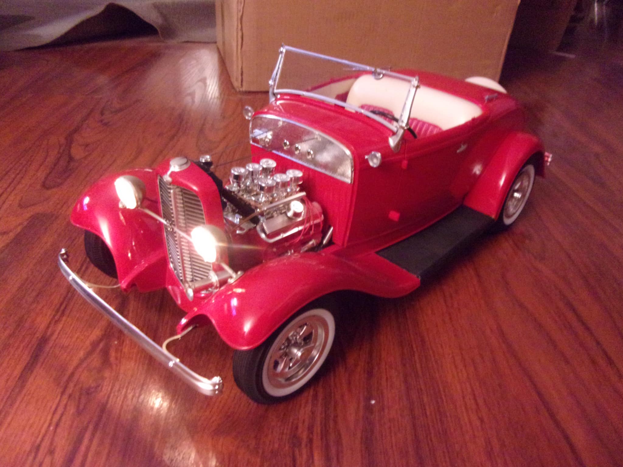 What is the original issue Monogram Big Deuce model show score?
