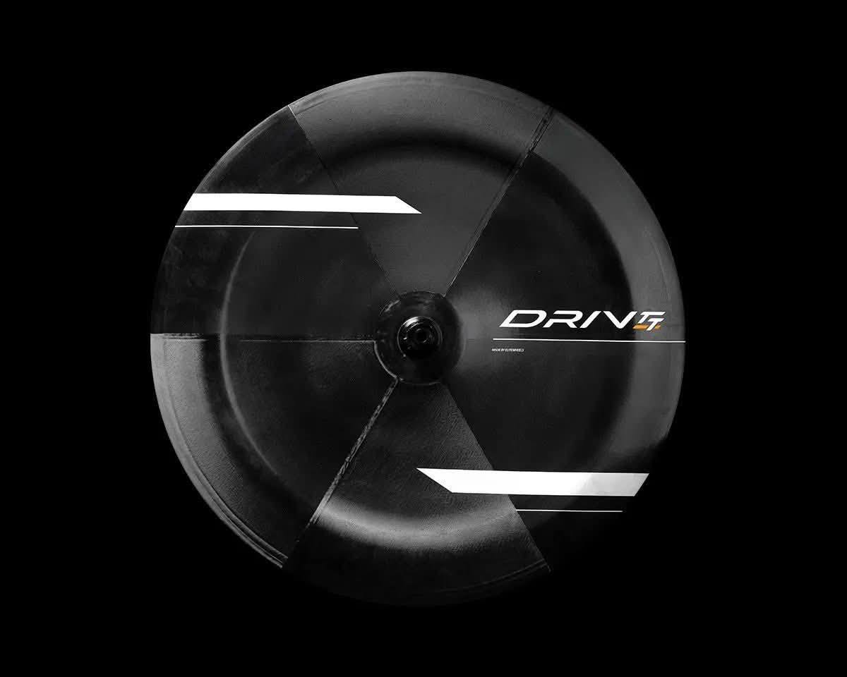 Sugino 75 Tyranno disc wheel for track and velodrome