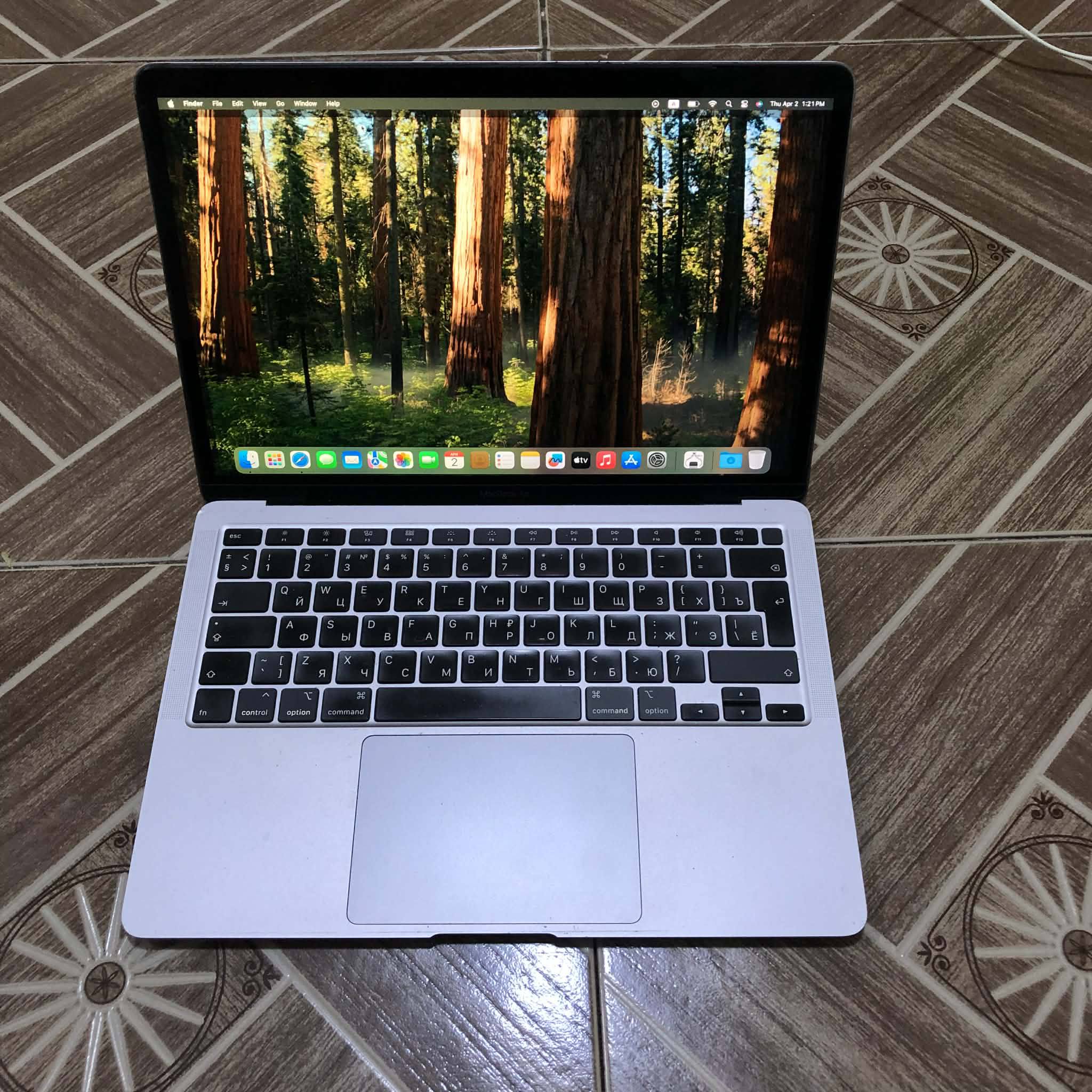 RUSH SALE‼️ MACBOOK AIR RETINA 2020 256GB/8GB RAM CORE i5 13INCH 