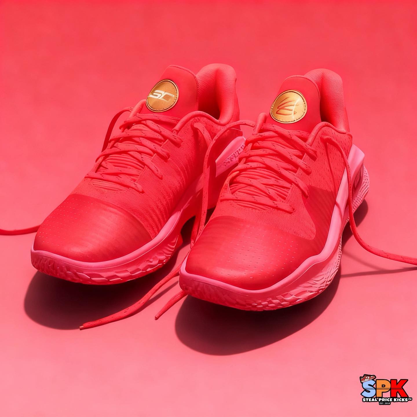 🚨CURRY x FOX SIGNATURE BBALL SHOES🚨