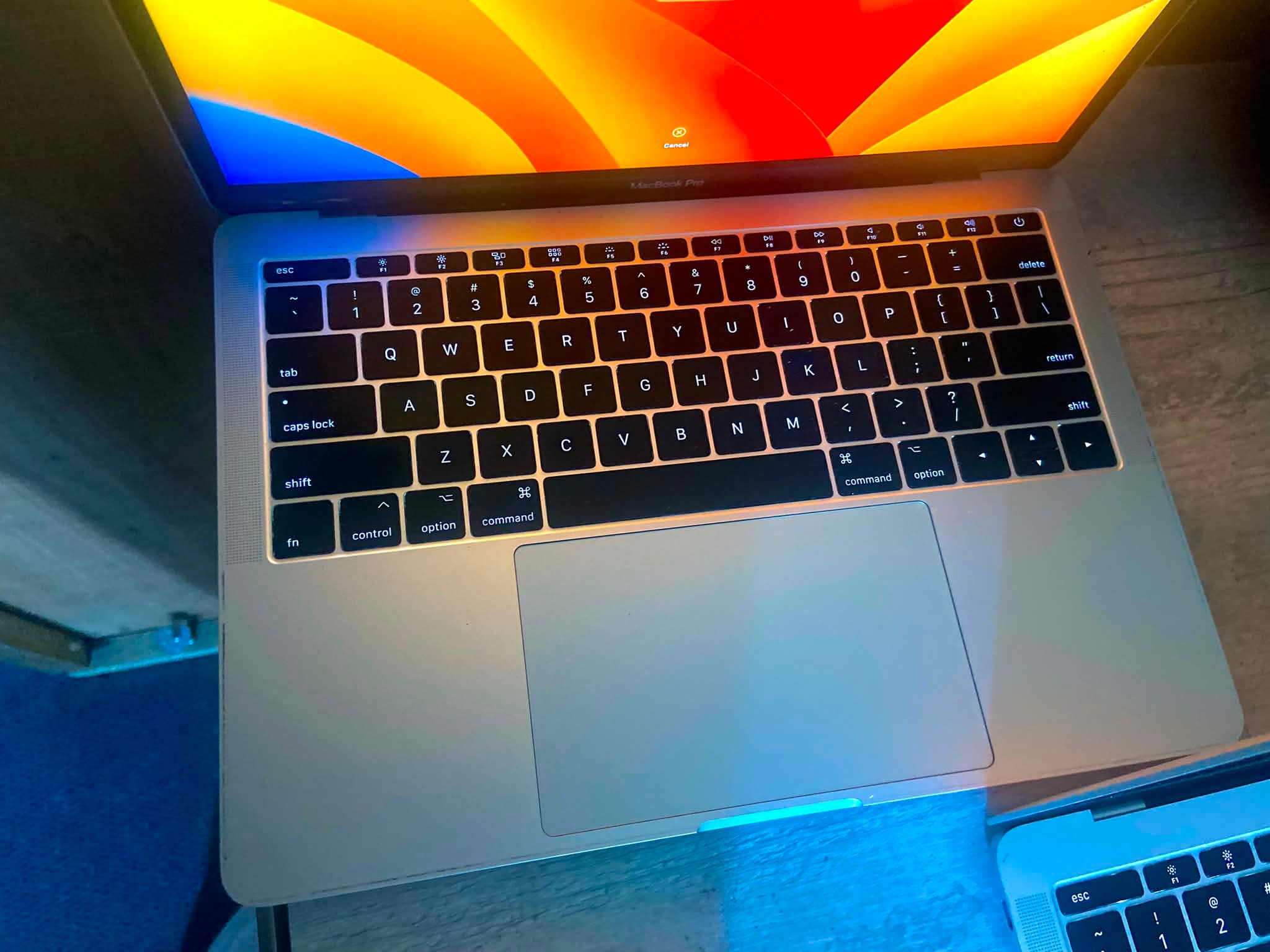 💻 MacBook Pro 2017 — 13-inch ✨ Intel Core i5 ⚡ 8GB RAM 💾 256GB