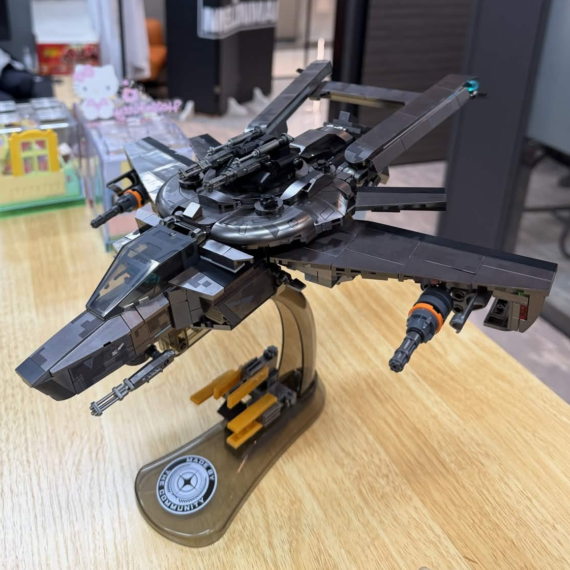 Kotobukiya 1/100 Anvil F8C Lightning (Plastic Model Kit Version