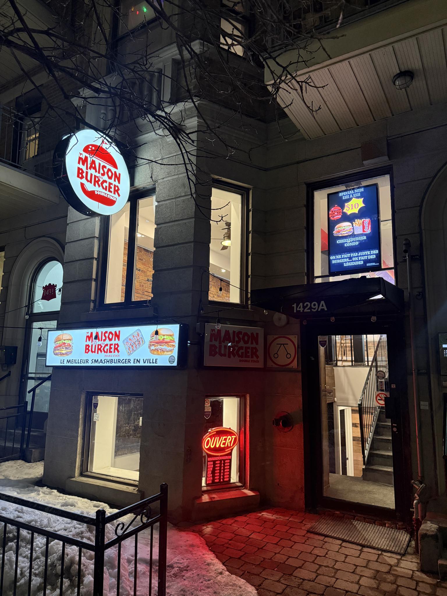 La Maison Du Burger Double Stack | Montreal QC