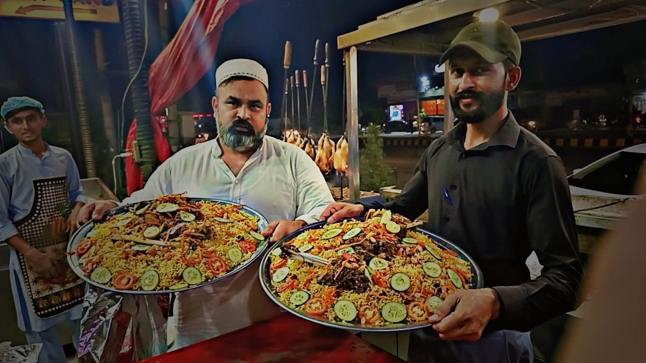 Al-Baik - Al Baik Chicken Broast and Bukhari hujra ke Special Matan Ran ...