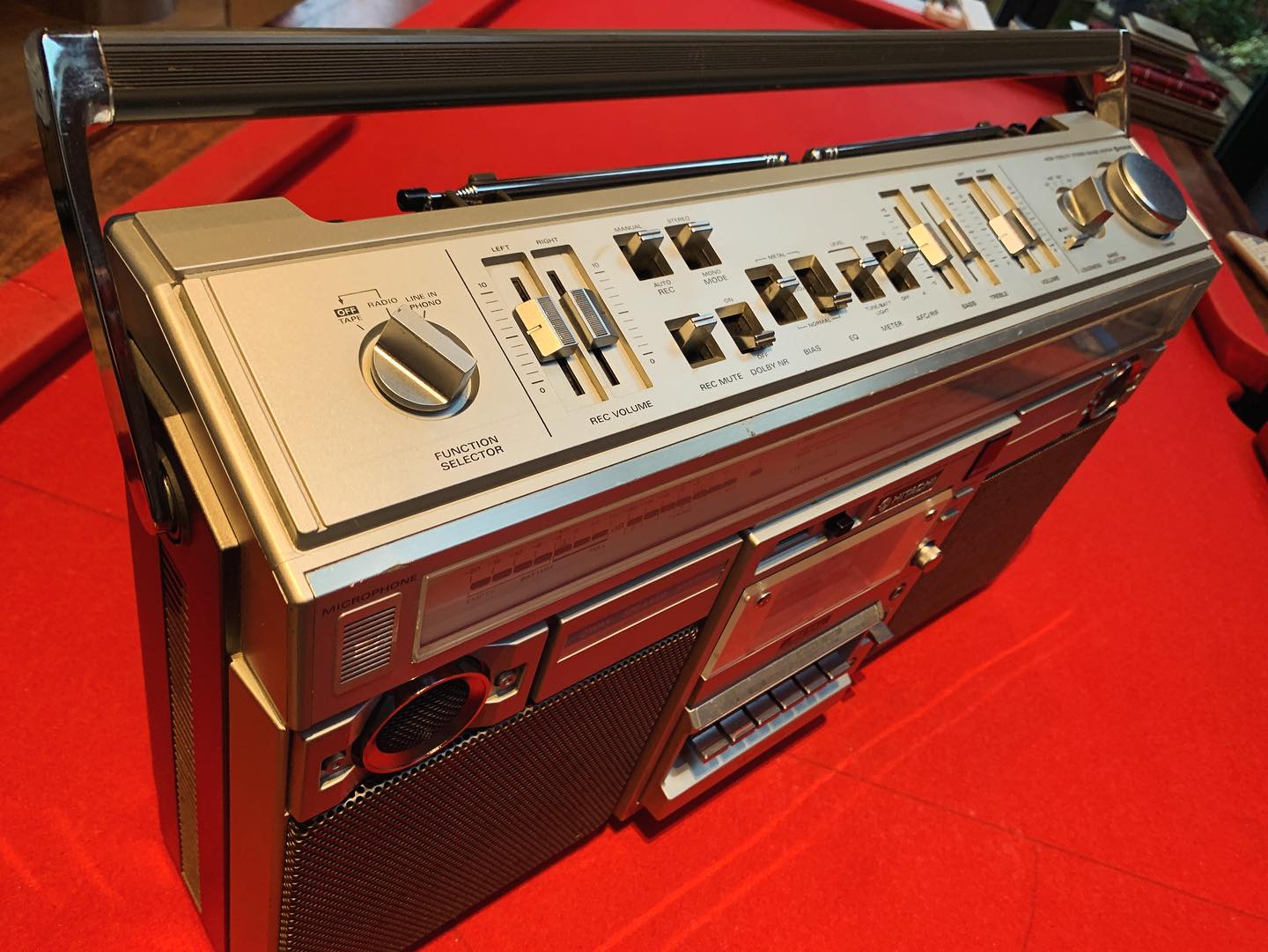 Refurbished Hitachi TRK-8290 boombox for sale