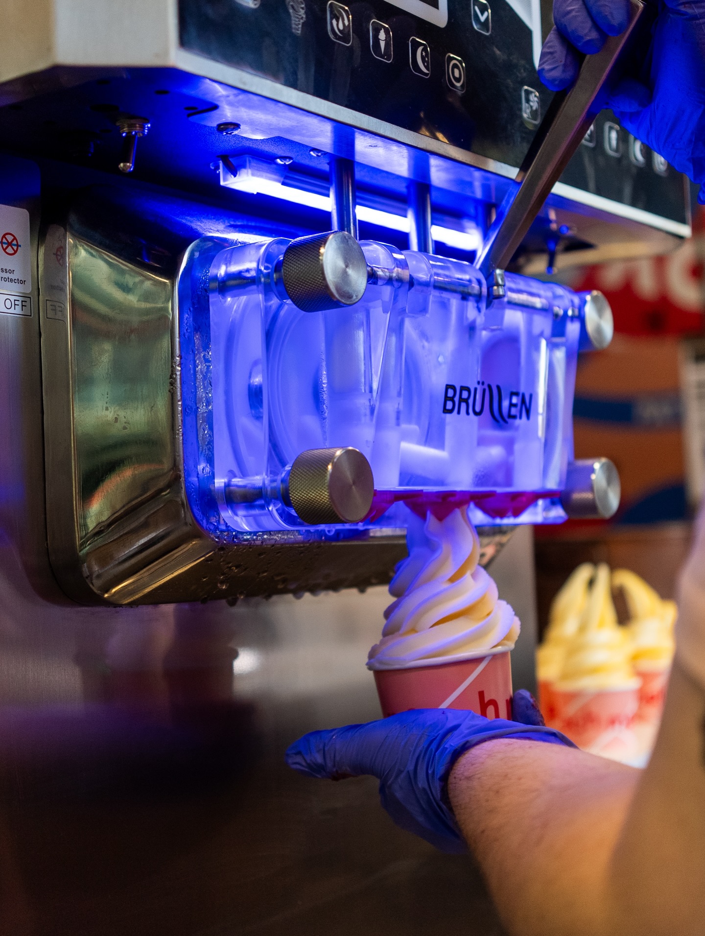 Brüllen Machines
