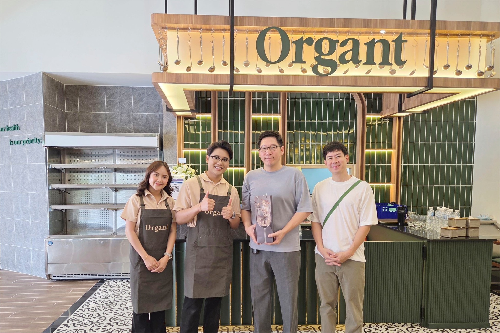 O2 - ร่วมแสดงความยินดี...เนื่องในงานทำบุญเลี้ยงพระ และ Soft Opening ...