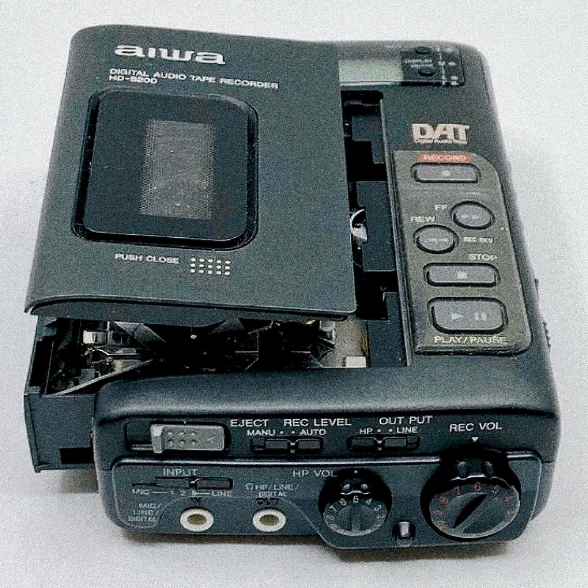 Aiwa HD-S200 DAT (Digital Audio Tape). 80s Vintage