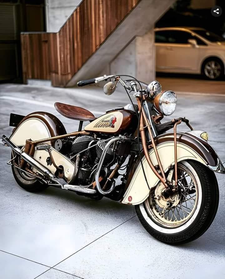 The Go Takamine 1939 Indian Chief. Bratstyle Old crow speed shop