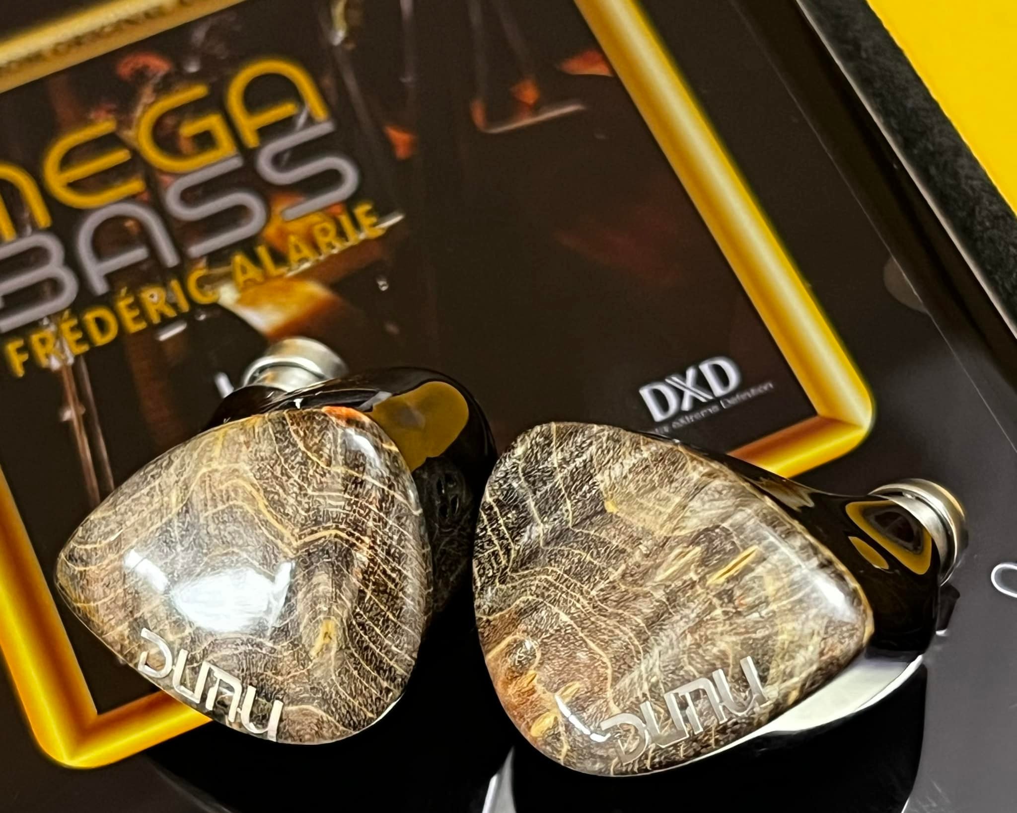 Dunu x GizAudio Davinci six-driver hybrid IEM review