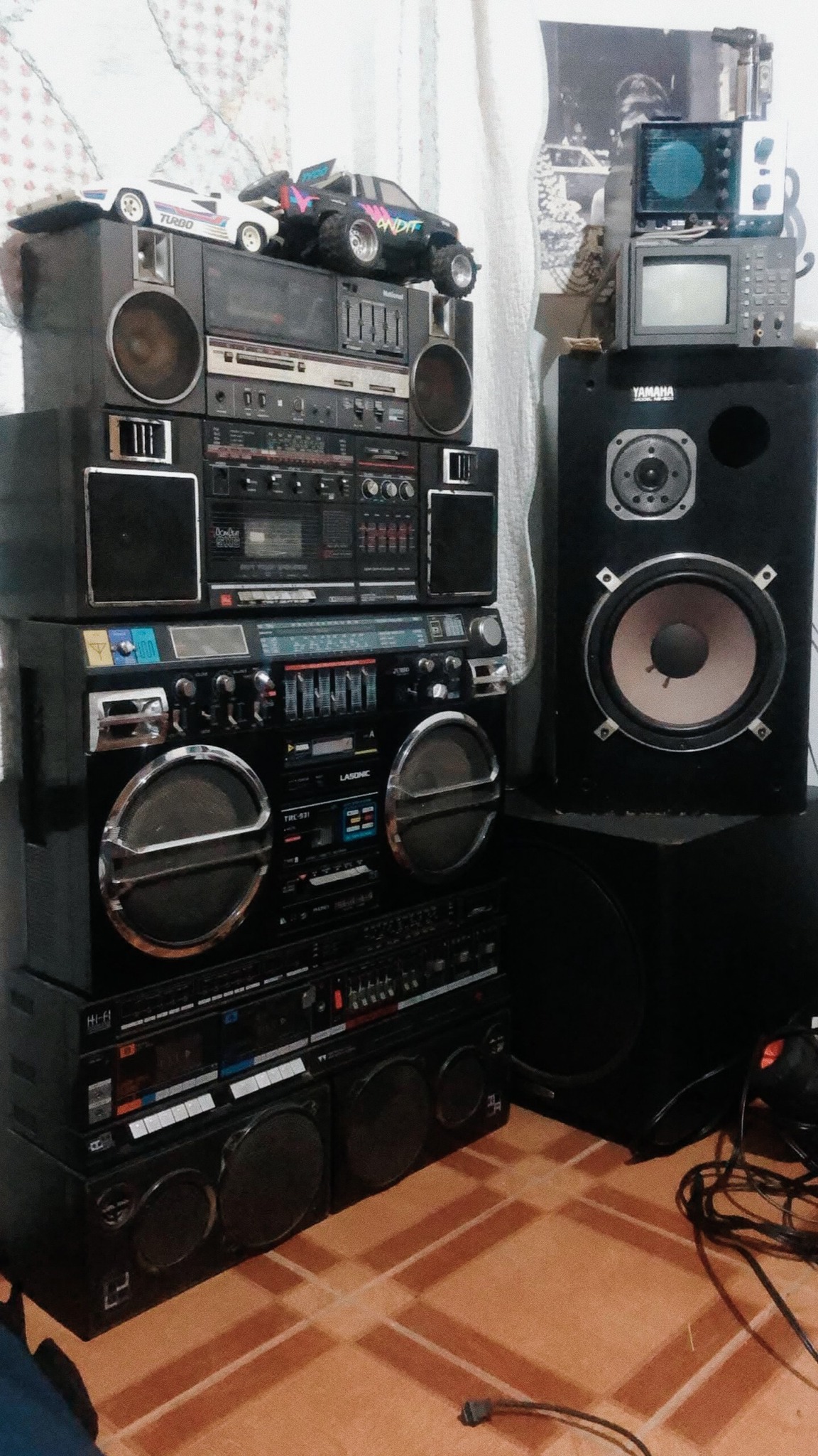 Hitachi MS-W620E 80s boombox.