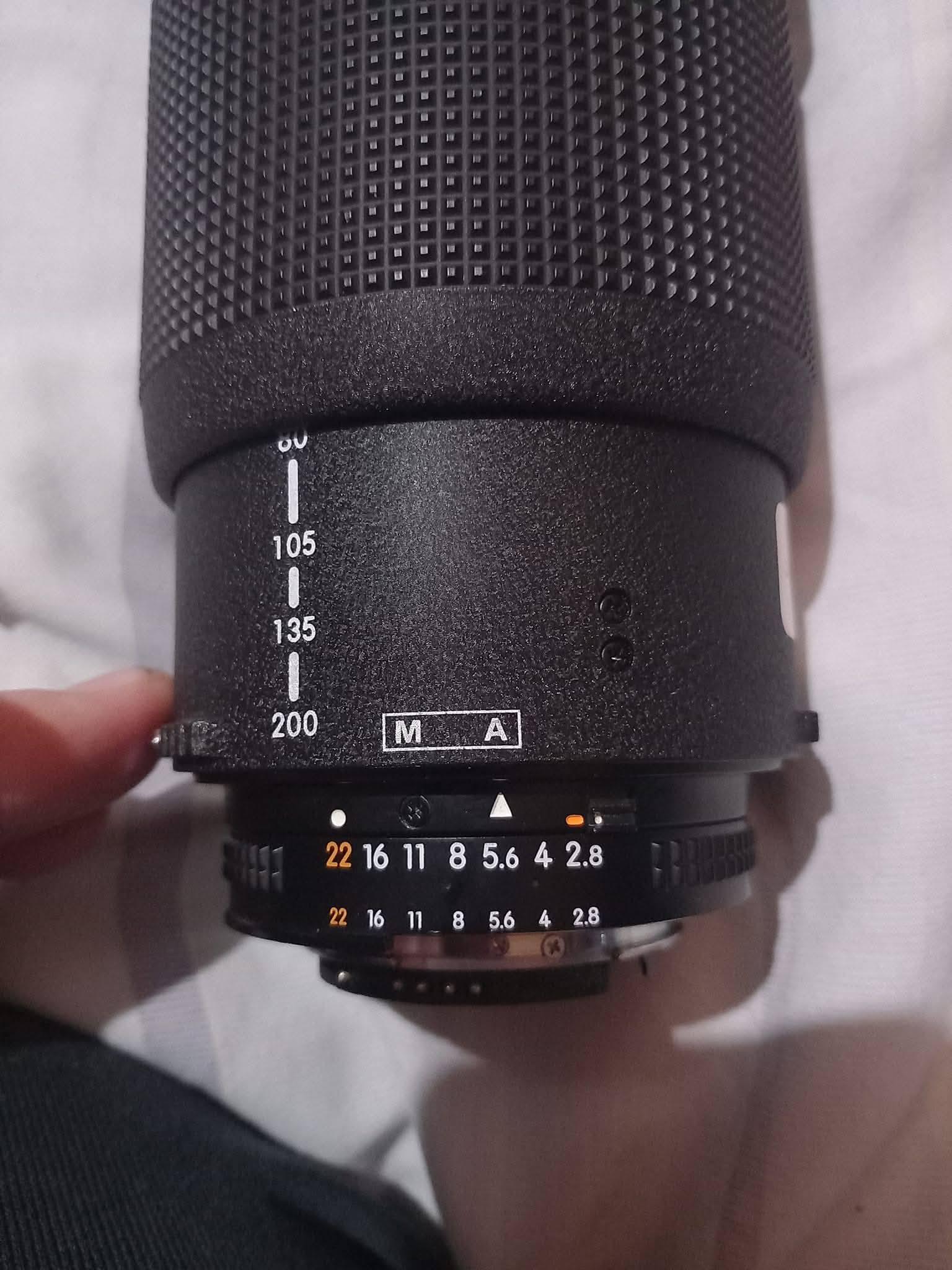 Where is the autofocus setting on Nikon AF Nikkor 80-200mm f/2.8D 