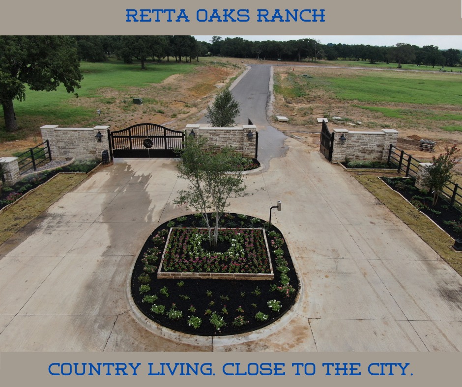 The gates are installed, and the... - Retta Oaks Ranch