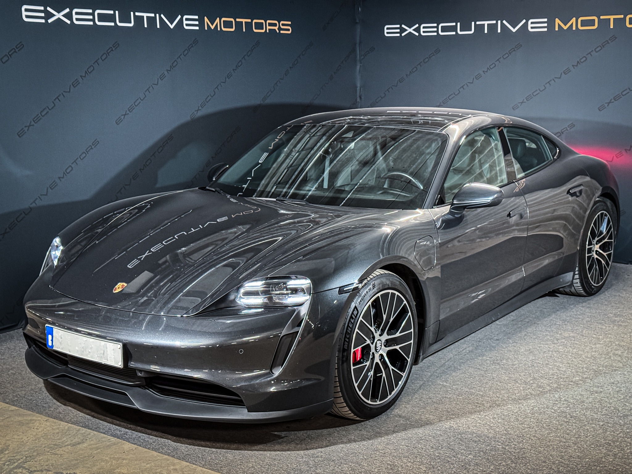 Executive Motors