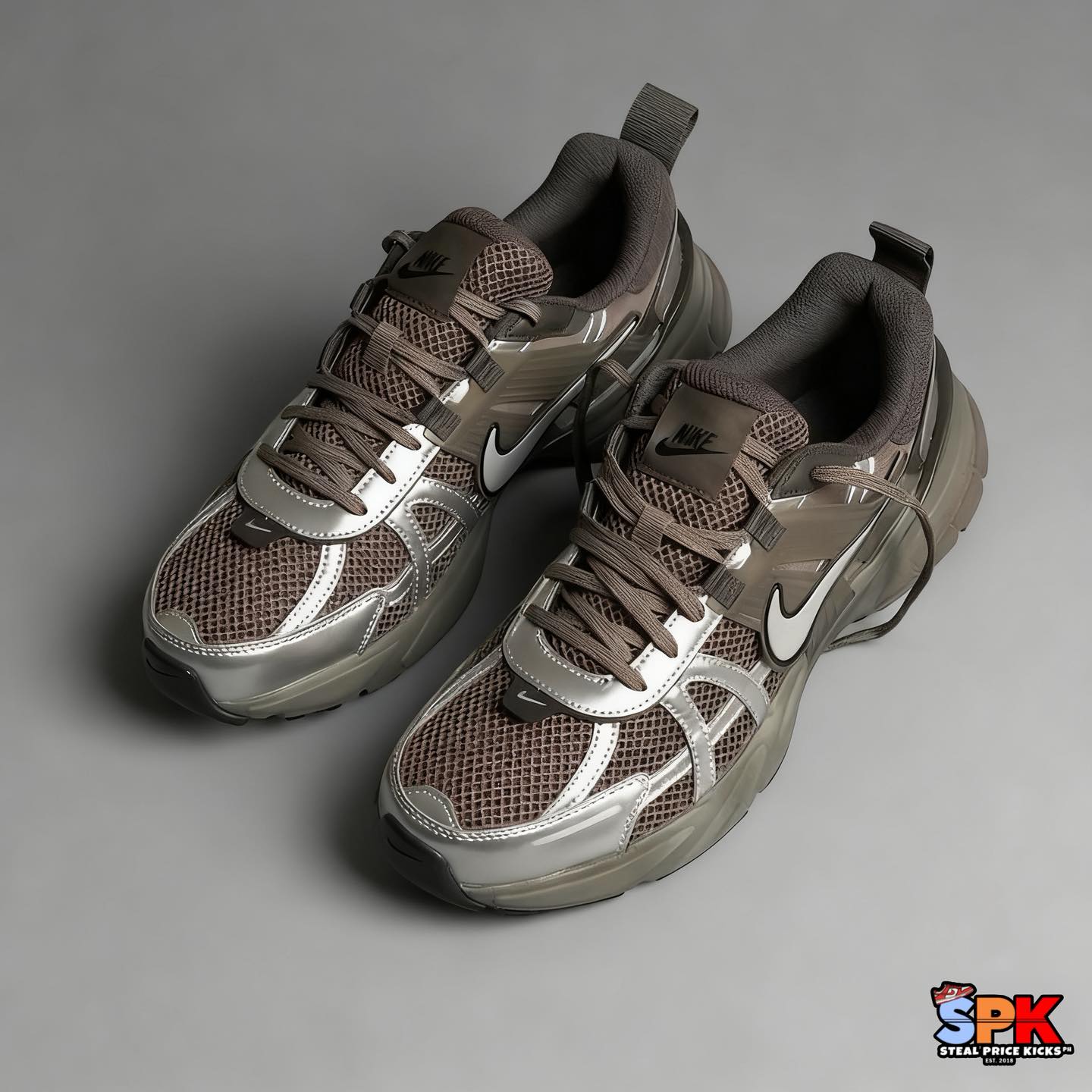 JUST LANDED: NIKE V2K RUN ✨ The retro-tech trend you've been
