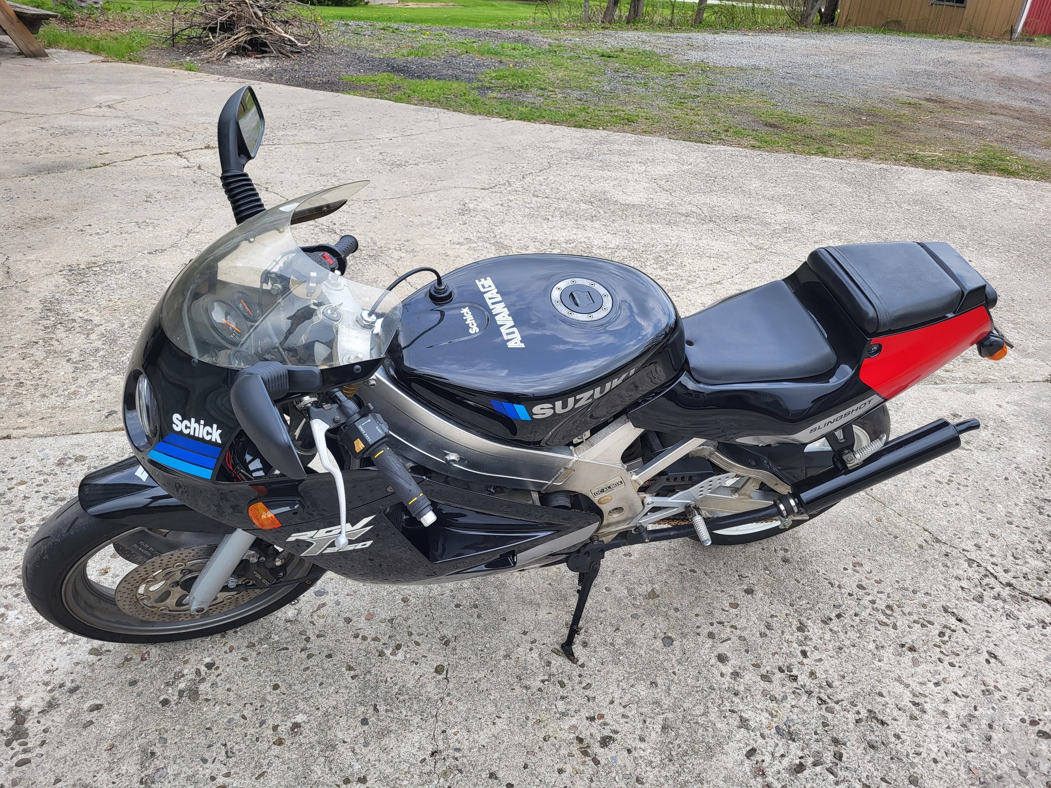 Suzuki GSX250R, has scratches and rust so not the prettiest bike