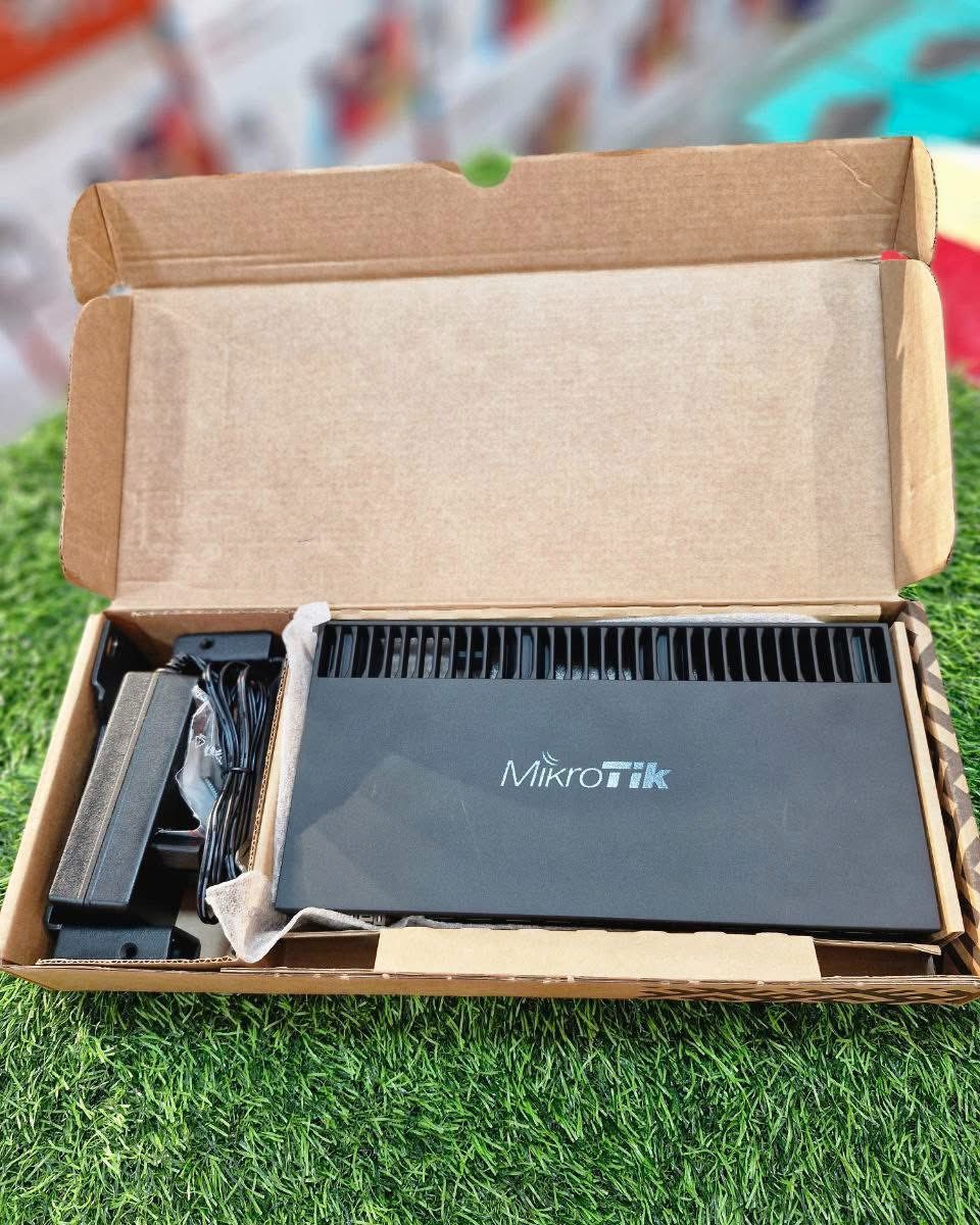 Zim - MIKROTIK RB4011 ROUTERBOARD *Product Code: RB4011iGS+RM *Ports ...