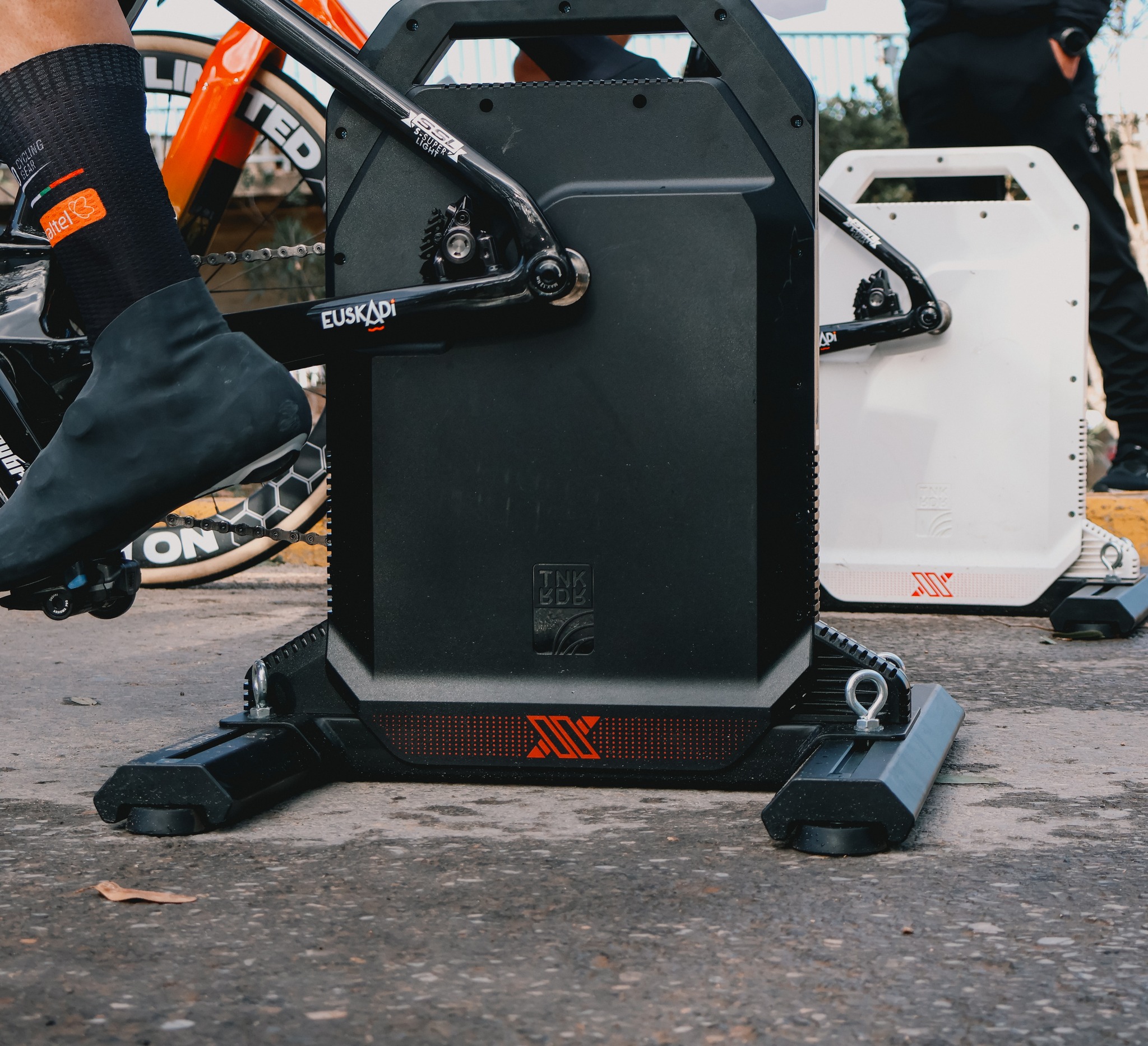 ThinkRider X2 MAX + VS200バーチャルシフト Attention all cyclists: Thinkrider's all-new virtual shifter VS200