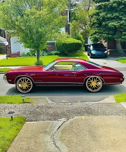 Cherry red Buick riviera on gold 26s 🔥💰🏆🍒 #26s #wetpaint