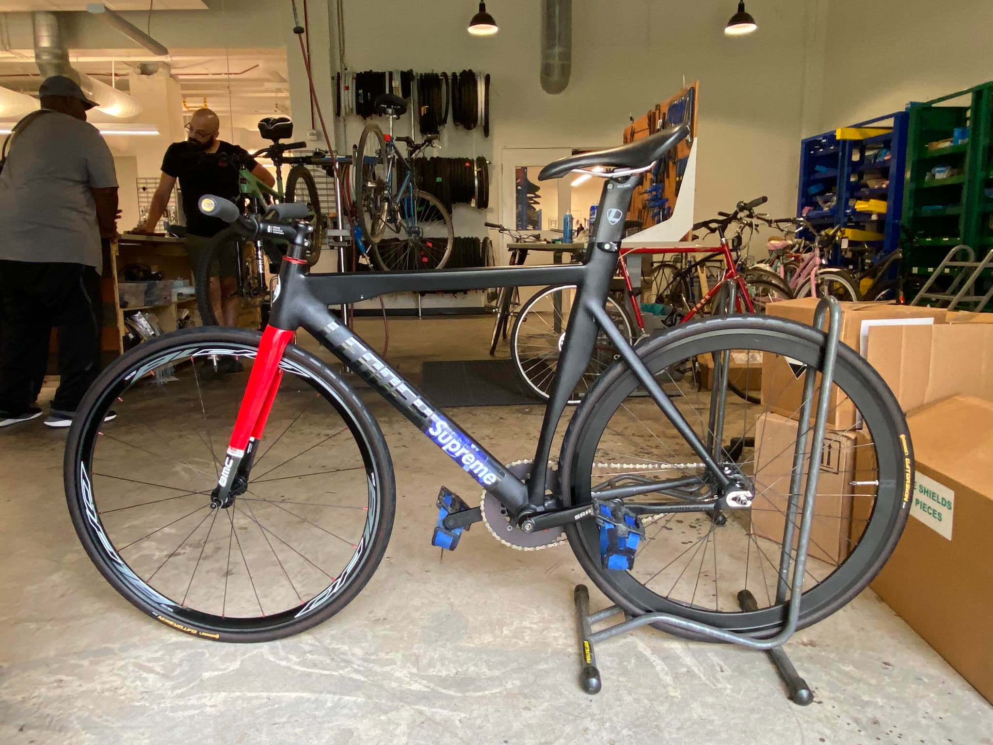 Liking to sell or trade my 2023 Leader 725 track bike. The build 