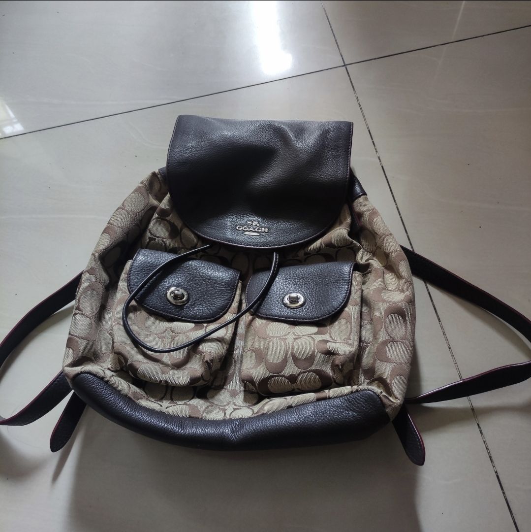 coach backpack japan Great Daypack Brown Glove leather Women Refined pebble leather Inside zip cell phone and multifunction pockets Inside tech sleeve Drawstring and snap closures recycled polyester lining Top handle with 3 1/4 drop Outside zip and flap pockets Adjustable shoulder straps Luggage sleeve Fits a 15 laptop 11 1/4 (L) x 18 (H) x 6 1/2 (W) Style No. COACH Backpack CT812SBKBK Black 1pc-DONKI
