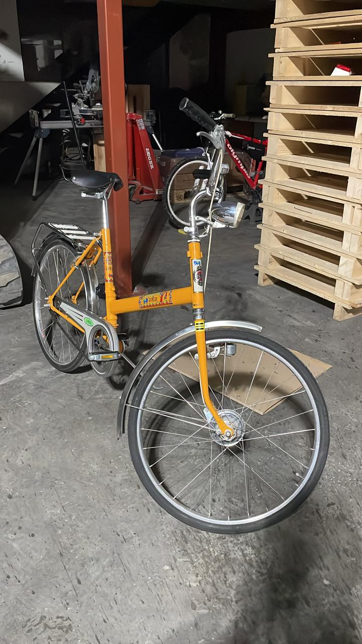 Vet noen farge koden til denne?😊 har tenkt til å pusse den opp