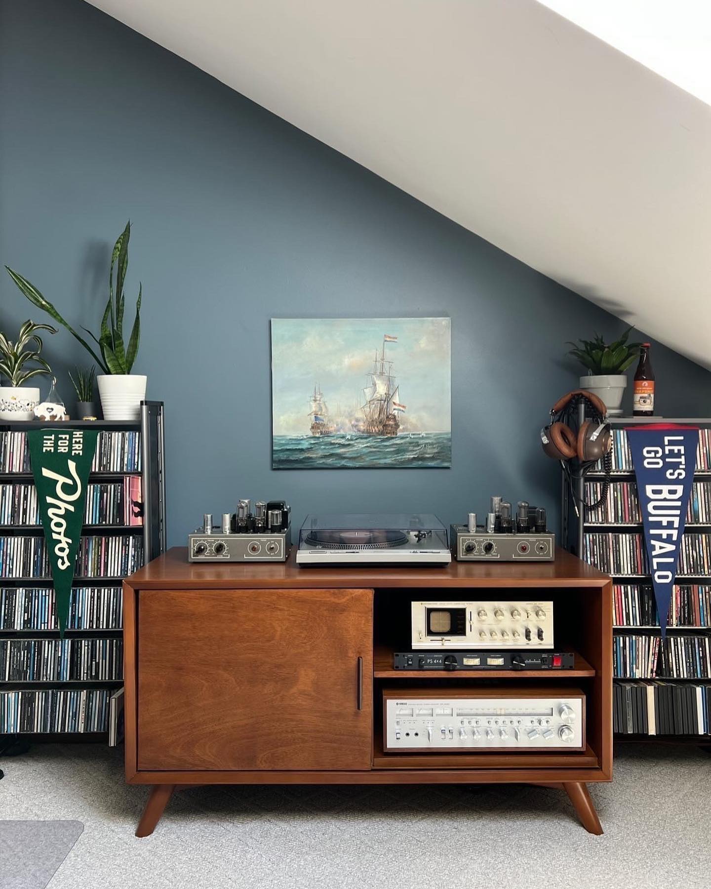 I officially infected her. Wife's first vintage setup. She's one