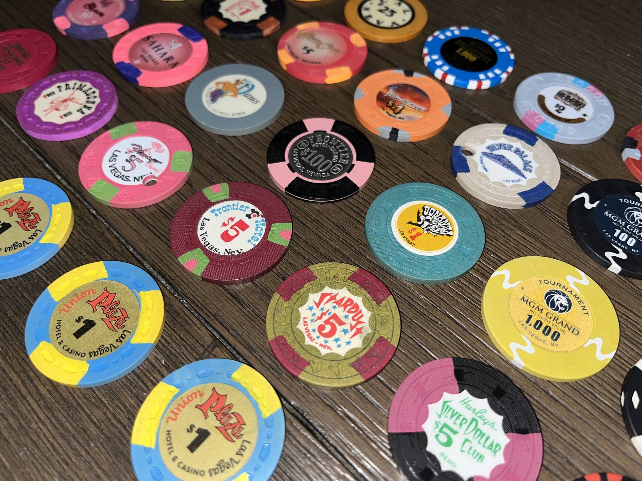 Lot De 300 Jetons De Casino 24-7superdeals - Poker Et Jeux De Table - 6 Couleurs