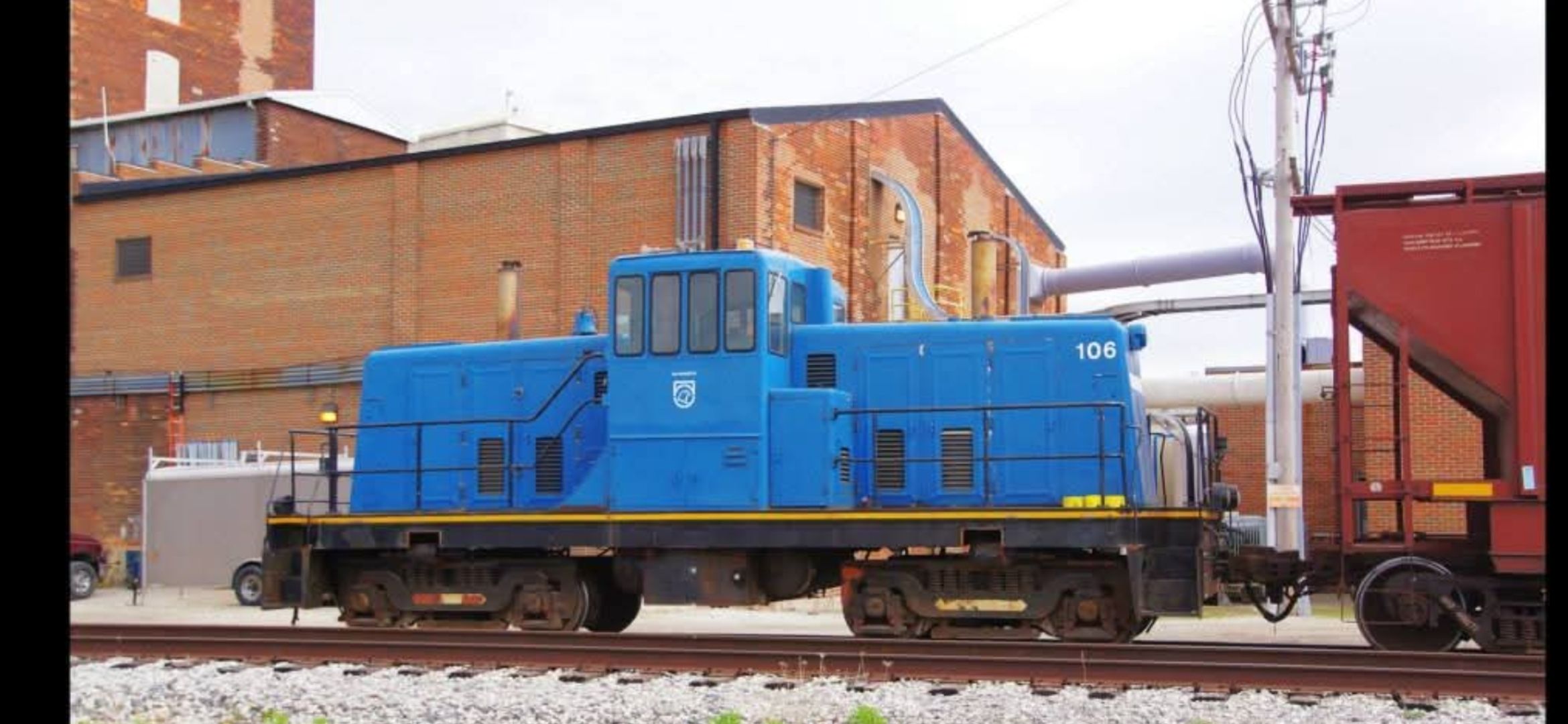 Abandoned locomotive in switchers and critters group