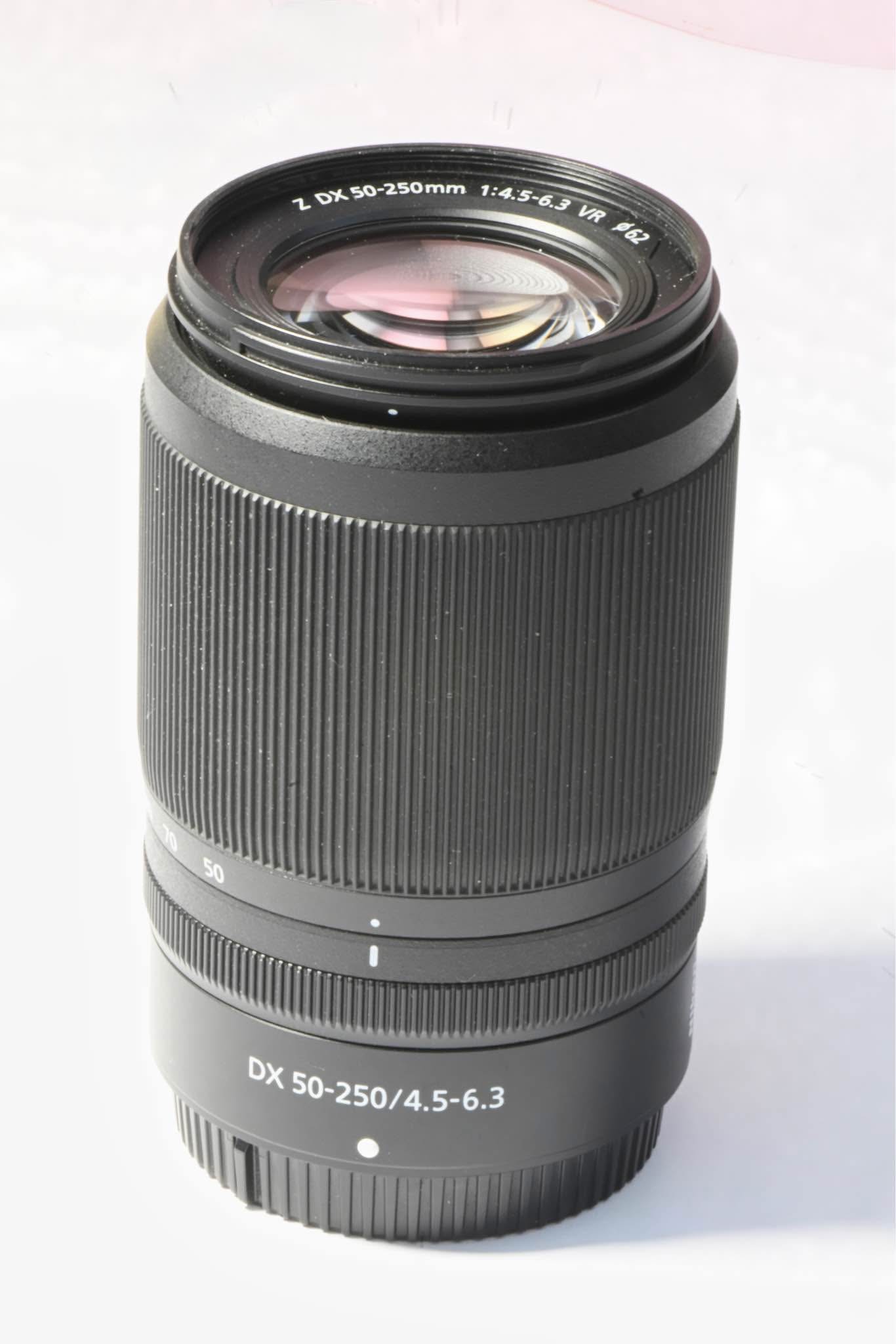 Продајем објектив KIT Nikkor Z DX 50-250 4.5-6.3, објектив је у 