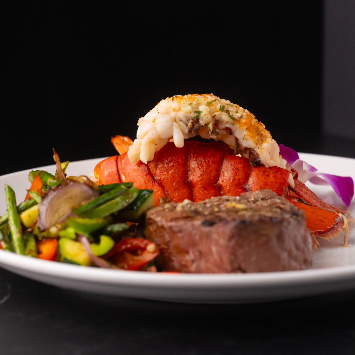 Dapper Dine & Lounge | Riverside CA