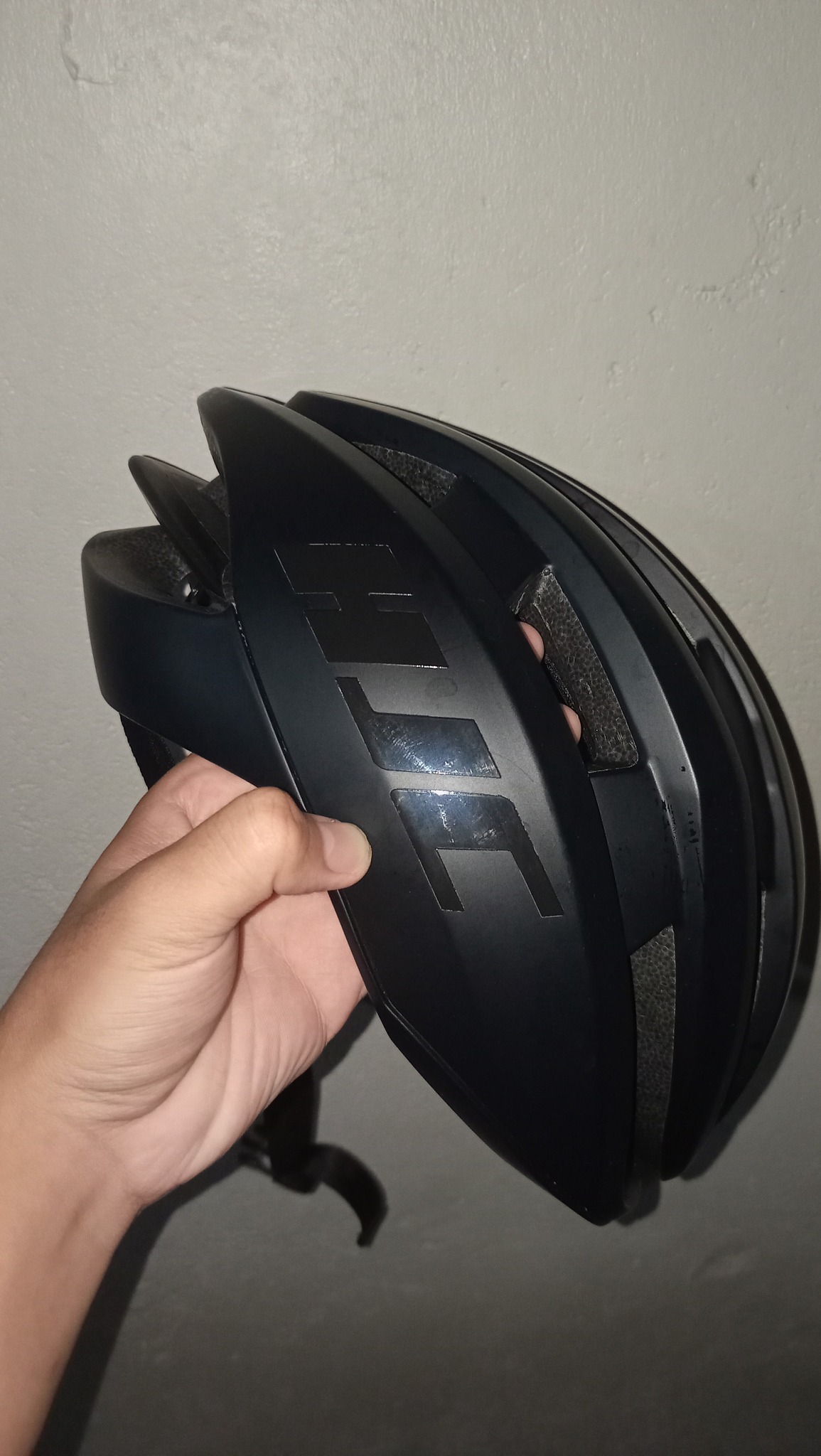 bent bike helmets Bern Brentwood 2.0 Helmet The Brentwood 2.0 literally set the stage for urban bike style FOR SALE PICK UP !!
