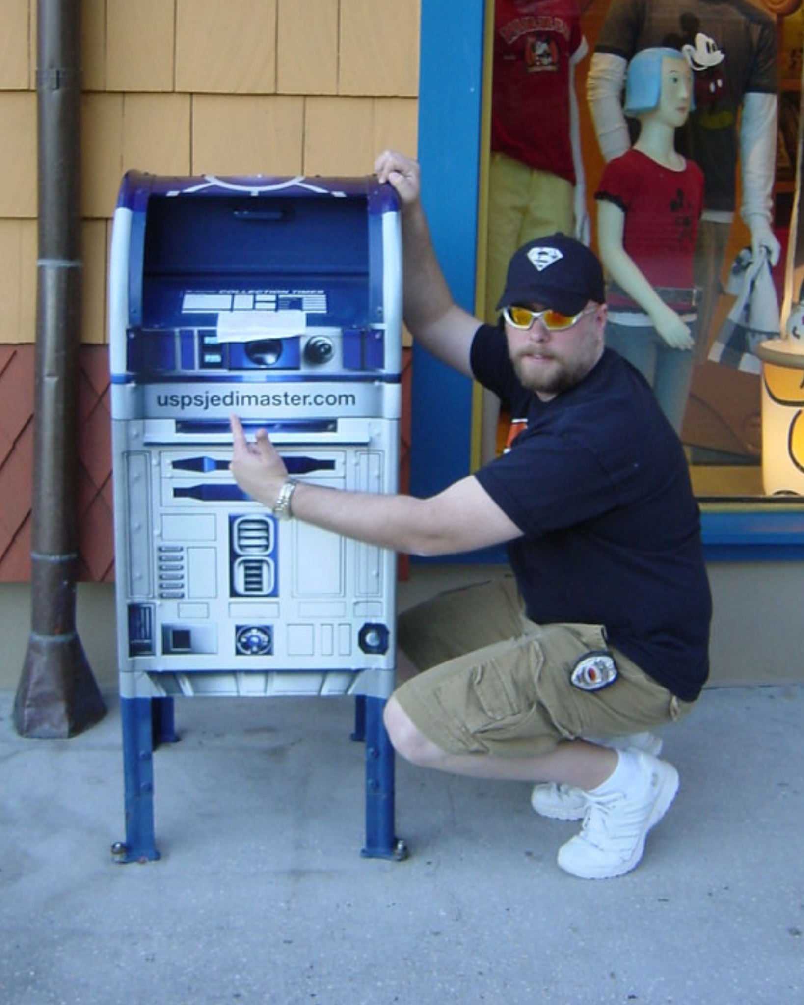 USPS peaked here 👀 In 2007, Lucasfilm partnered with the USPS to