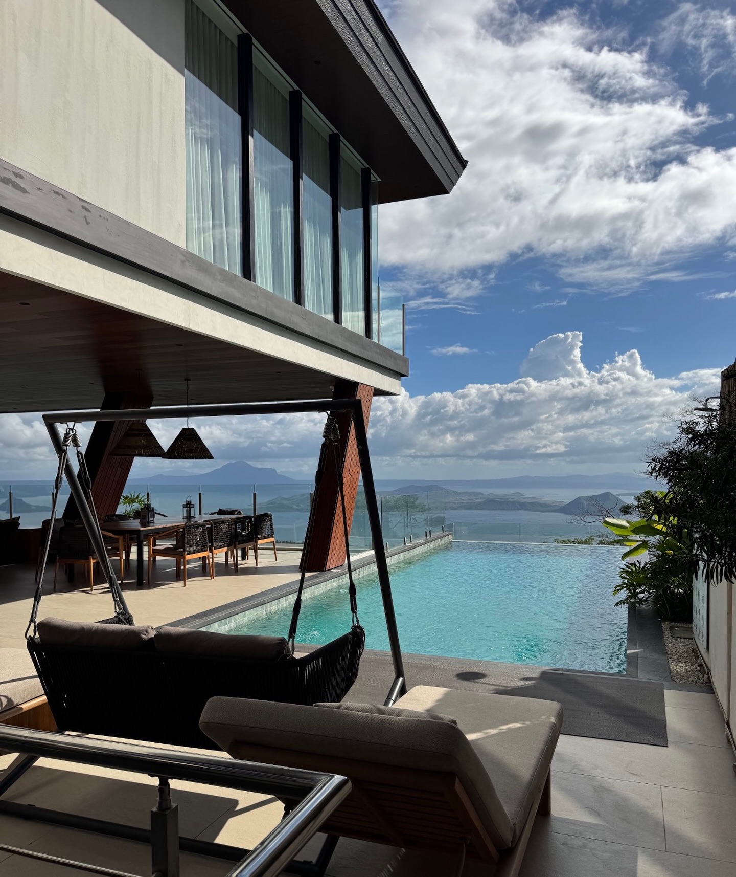 HŌM - Wake up to lake views, lounge by a private infinity pool, and ...