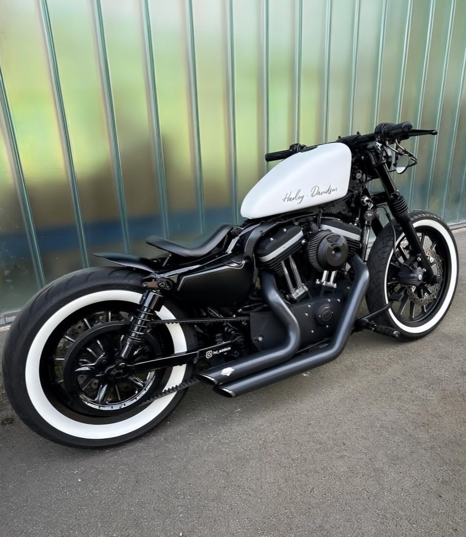 By @f.zimbaldi Retro-upgrade of a Harley Davidson Sportster 883