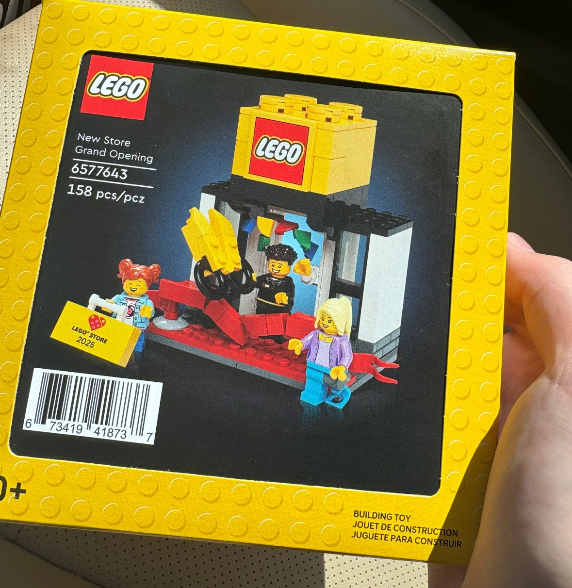 ラッキー Oxford Lego store grand opening experience